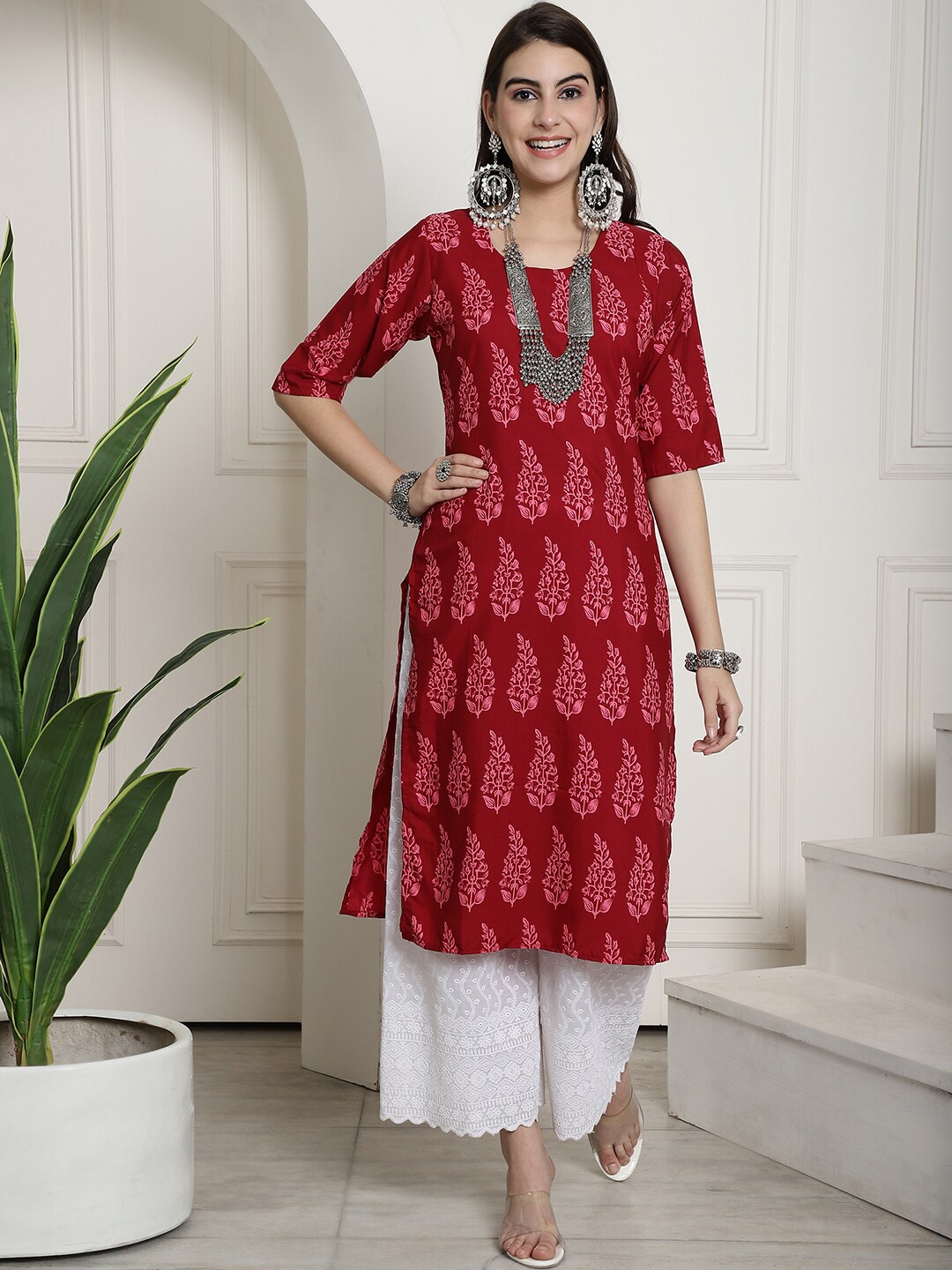 

Ethnic basket Ethnic Motifs Printed Straight Crepe Kurta, Red