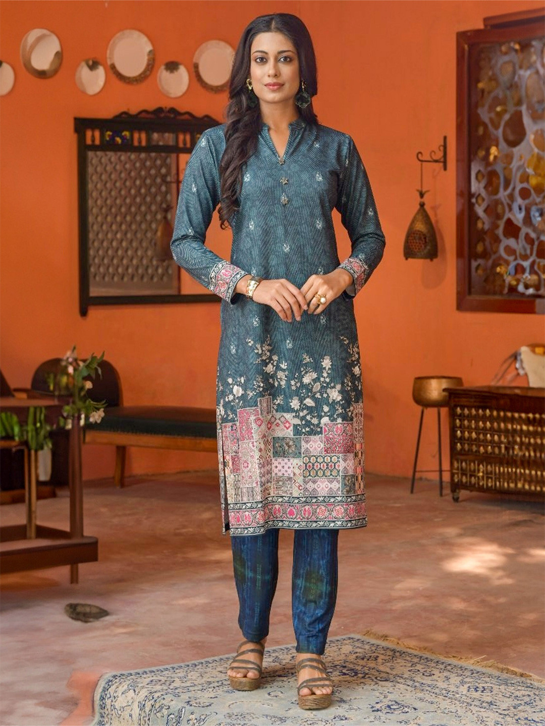 

Idhu Floral Printed Mandarin Collar Straight Kurta, Teal