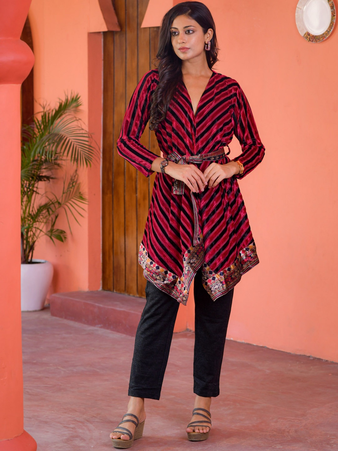

Idhu Striped V-Neck Kurti With Trousers, Burgundy