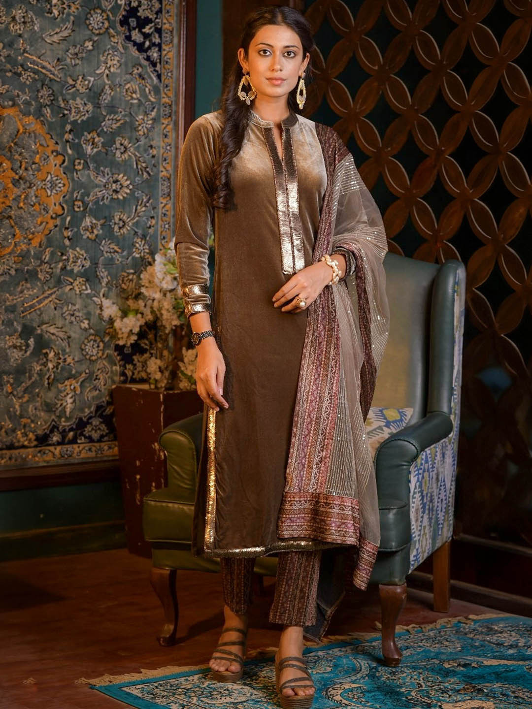 

Idhu Sequinned Straight Kurta with Trousers & Dupatta, Tan
