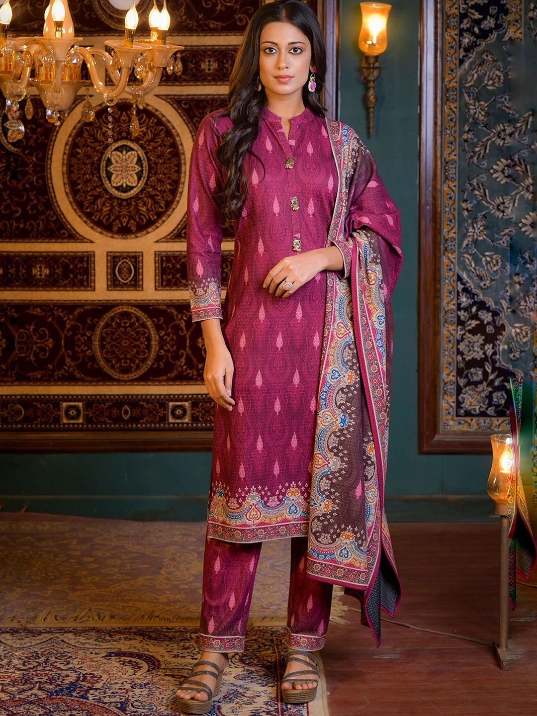 

Idhu Ethnic Motifs Printed Kurta with Trousers & Dupatta, Burgundy