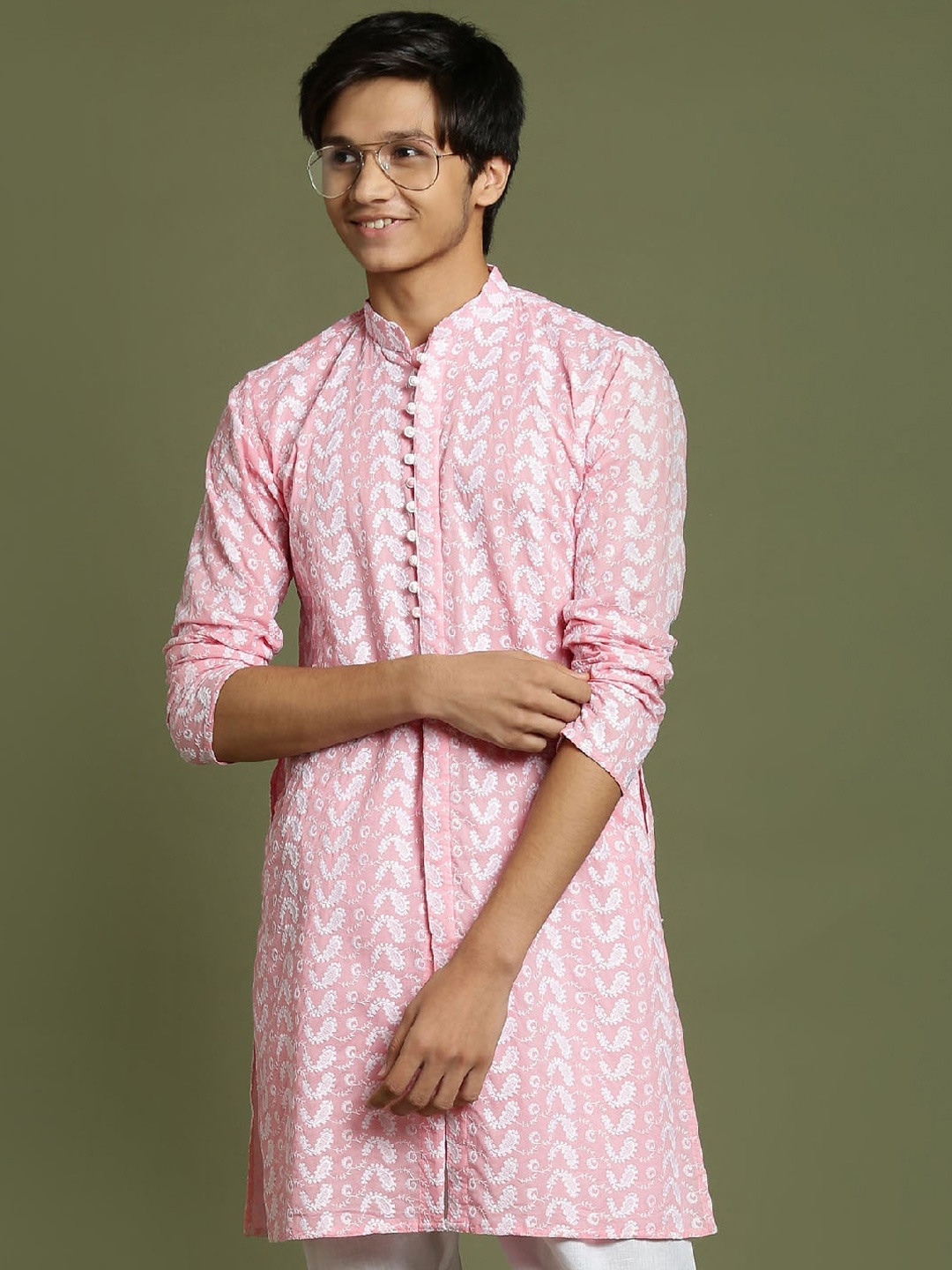 

VASTRAMAY YUVA Boys Paisley Chikankari Pure Cotton Straight Kurta, Pink