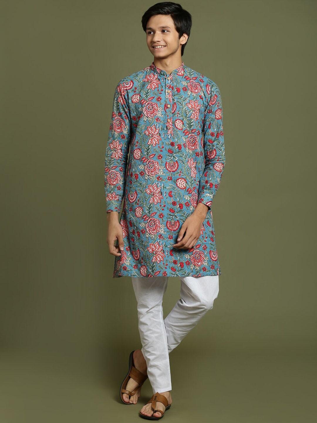 

VASTRAMAY Floral Printed Regular Mandarin Collar Pure Cotton Kurta with Pyjamas, Blue