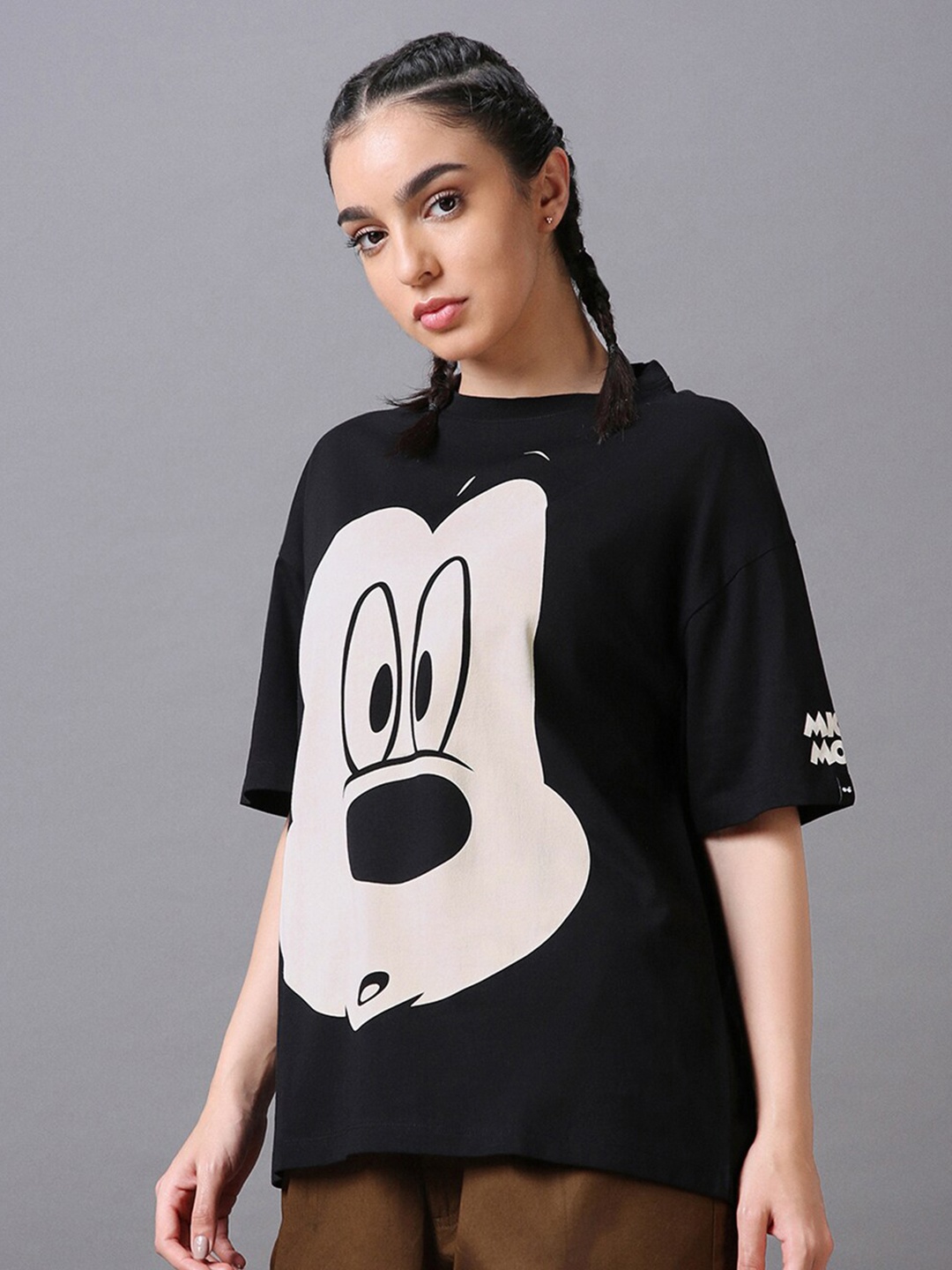 

Bewakoof Black Minnie Mouse Printed Cotton Oversized T-shirt