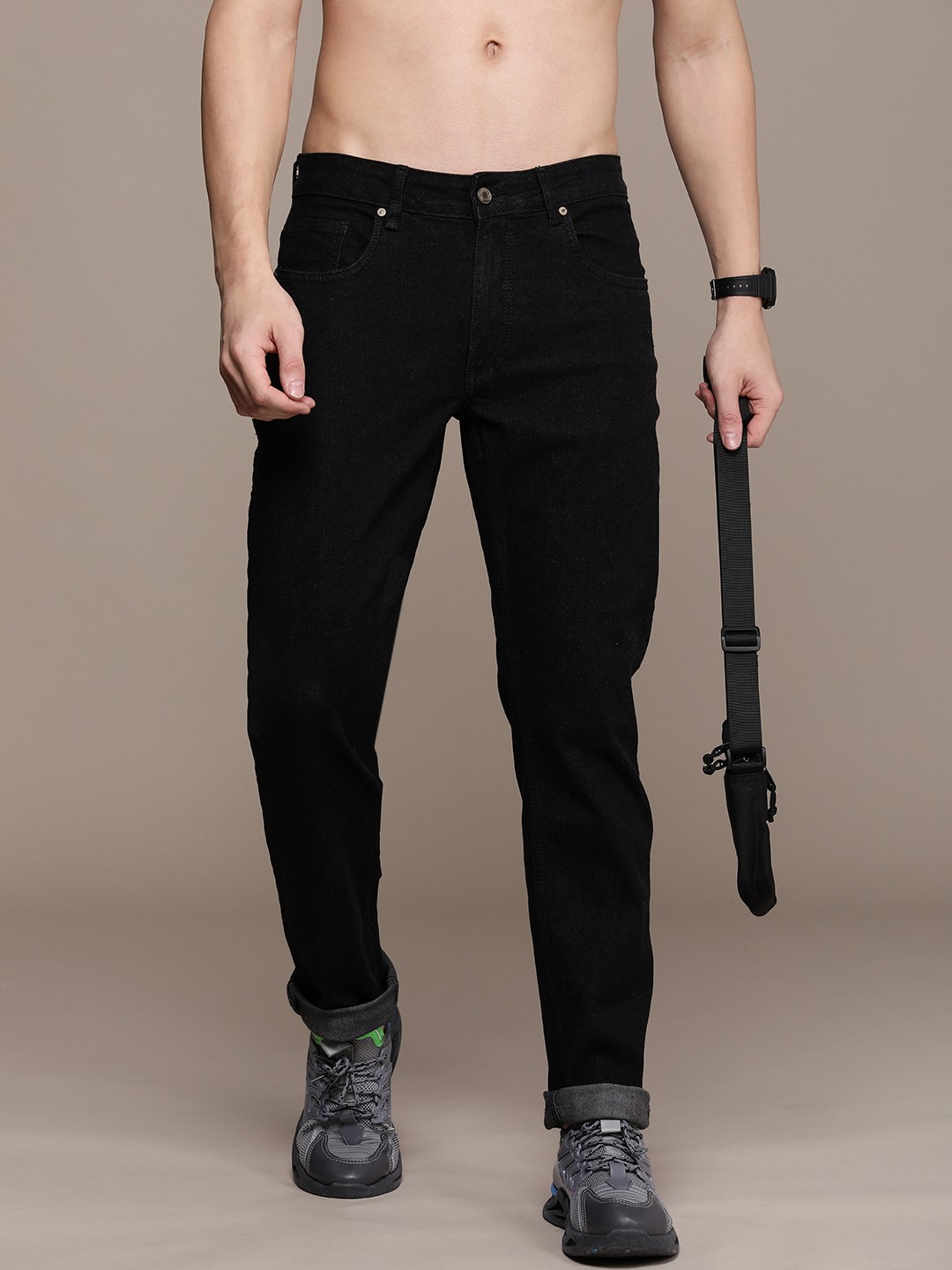 

Roadster Men Slim Fit Stretchable Jeans, Black