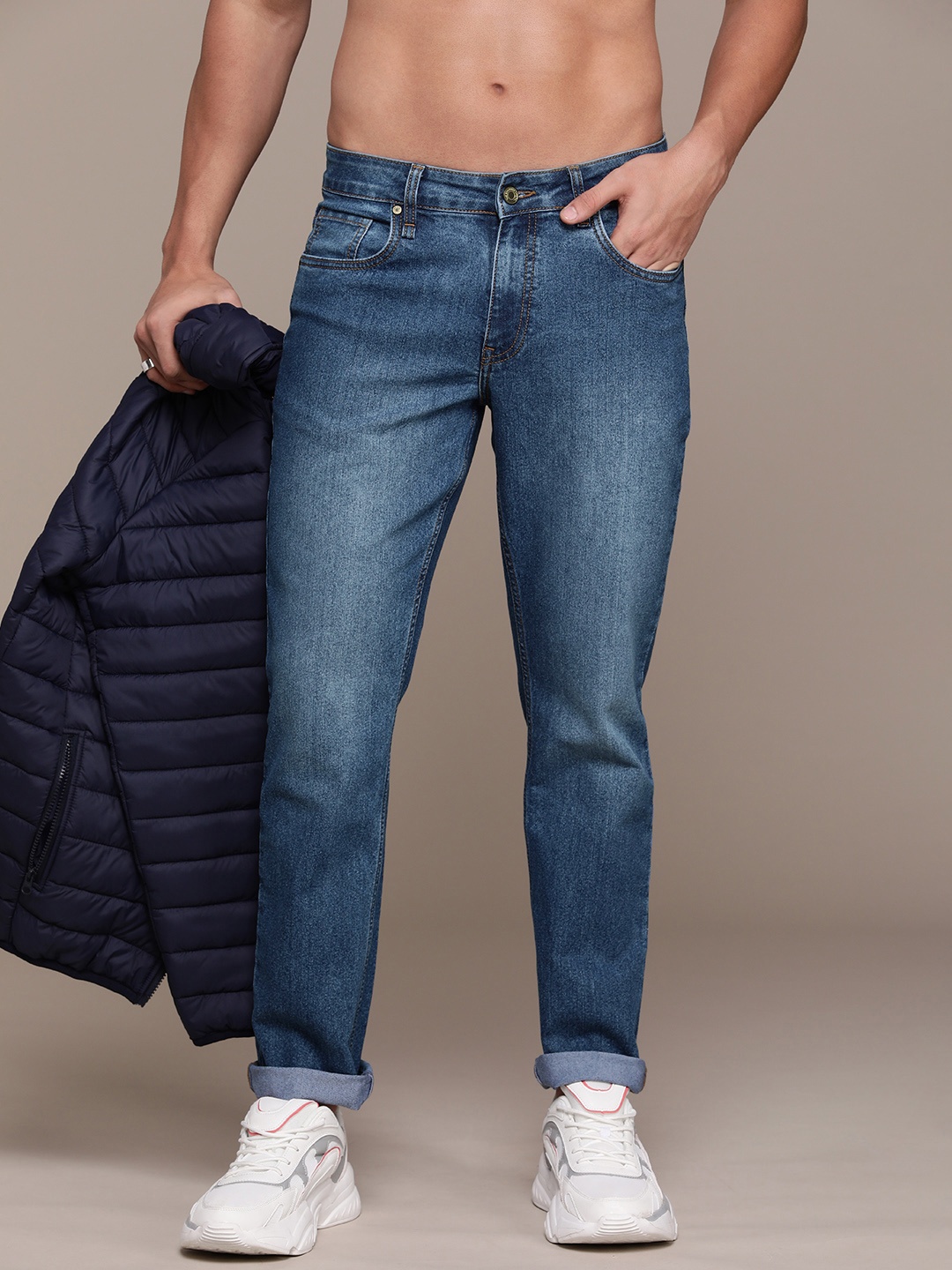 

The Roadster Life Co. Men Slim Fit Heavy Fade Stretchable Jeans, Blue