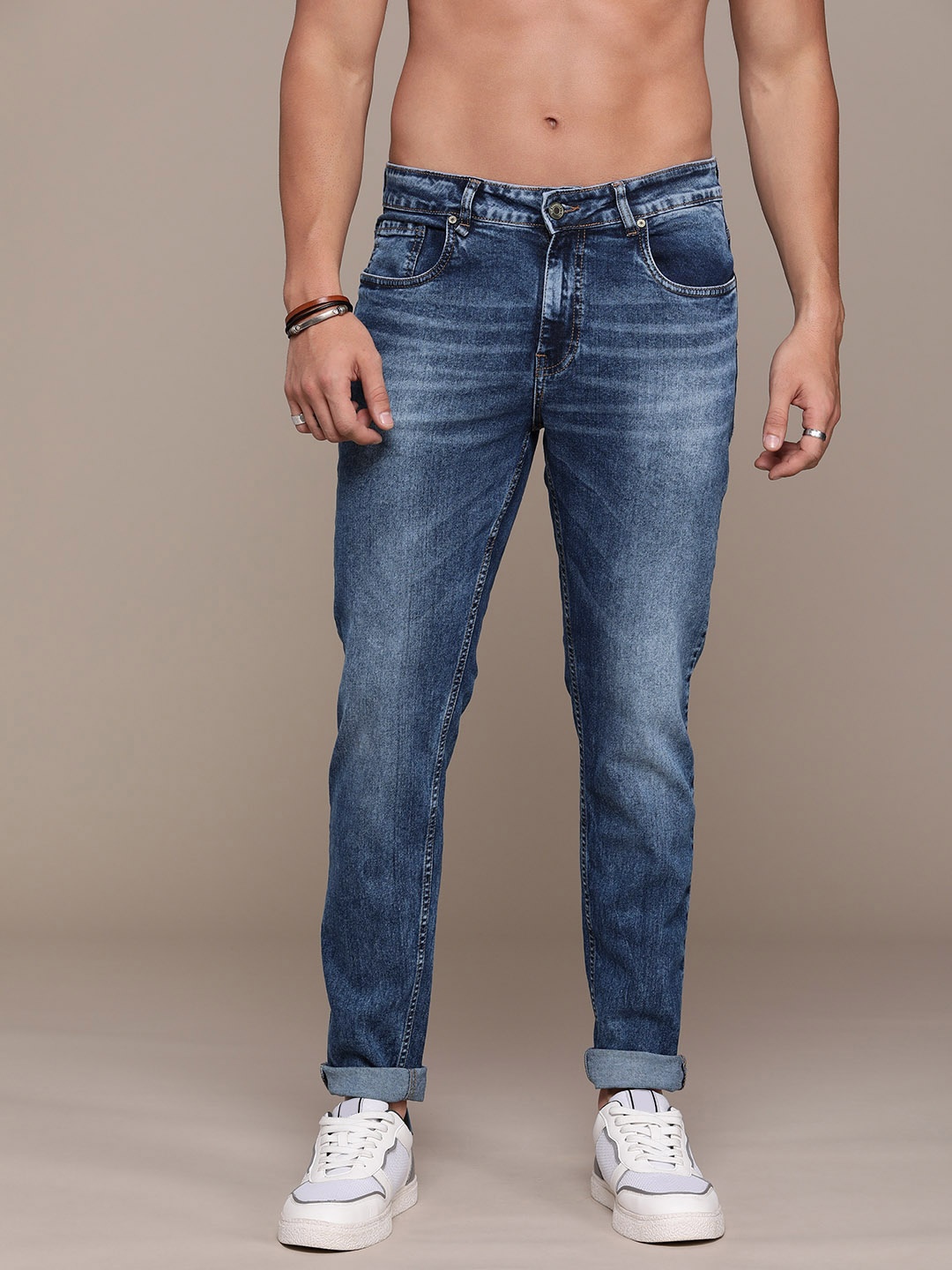 

The Roadster Life Co. Men Regular Fit Heavy Fade Stretchable Jeans, Blue