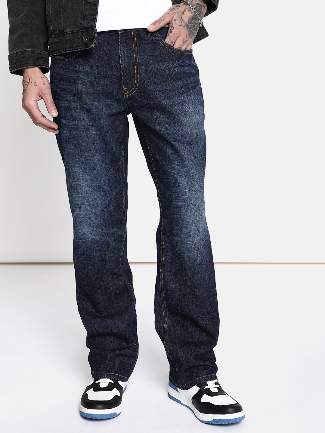 

The Roadster Life Co. Men Pure Cotton Heavy Fade Jeans, Blue