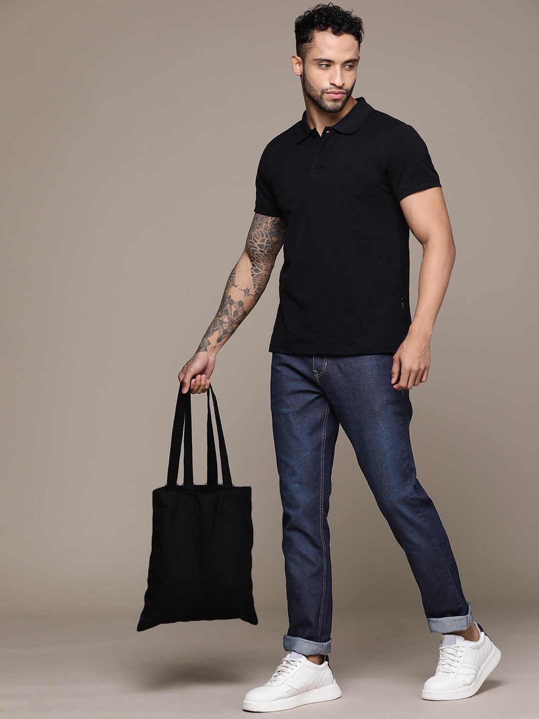 

The Roadster Lifestyle Co. Men Slim Fit Stretchable Jeans, Navy blue