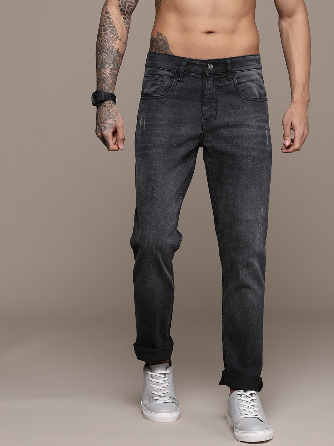 

The Roadster Lifestyle Co. Men Slim Fit Jeans, Charcoal