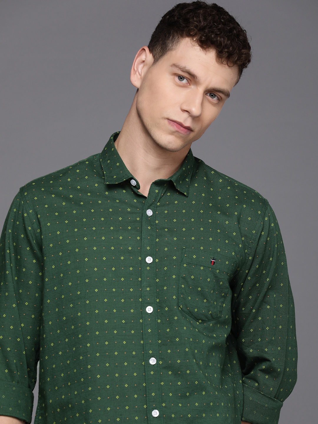 

Louis Philippe Jeans Cotton Linen Slim Fit Opaque Printed Casual Shirt, Green