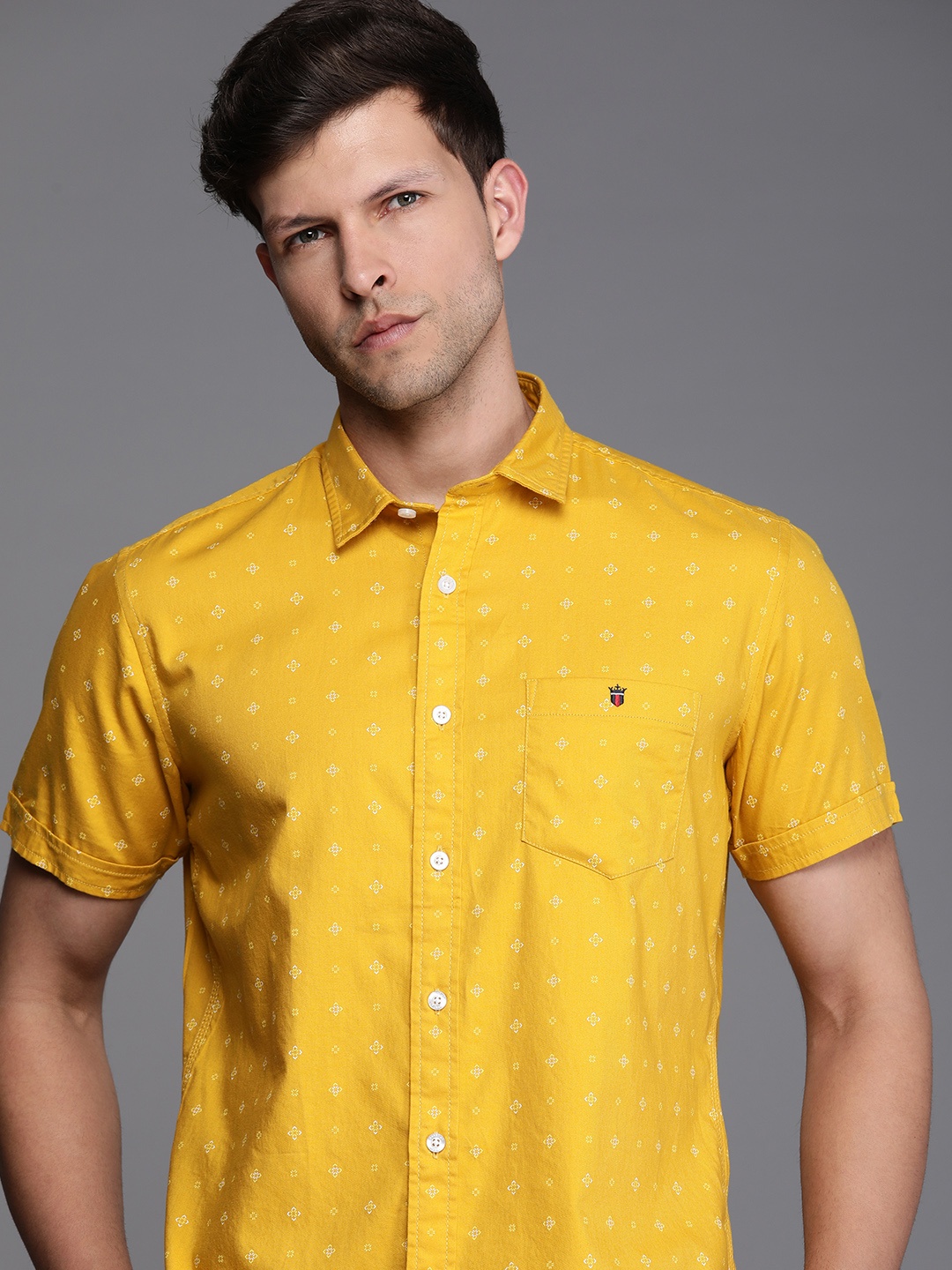 

Louis Philippe Jeans Men Slim Fit Geometric Opaque Printed Pure Cotton Casual Shirt, Mustard