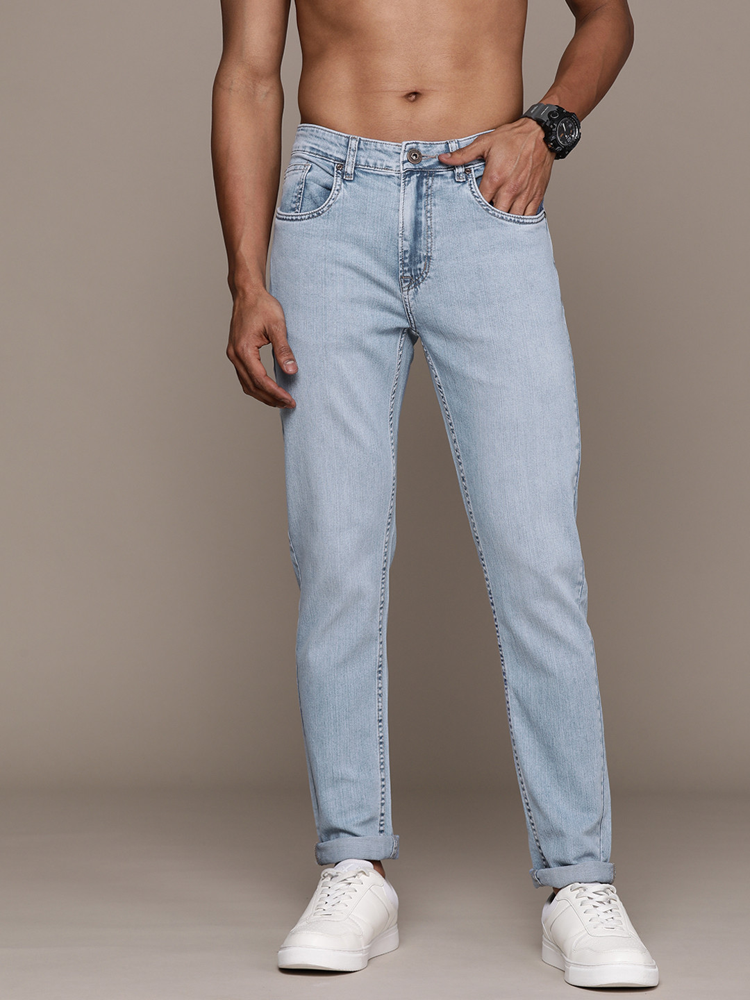 

The Roadster Lifestyle Co. Men Slim Tapered Fit Jeans, Blue