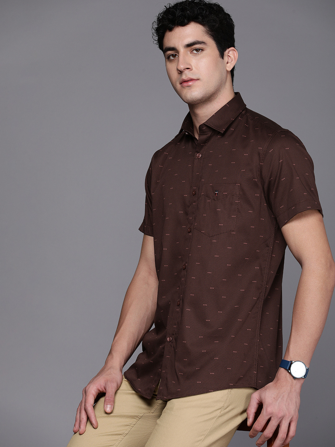 

Louis Philippe Sport Slim Fit Geometric Printed Pure Cotton Casual Shirt, Burgundy