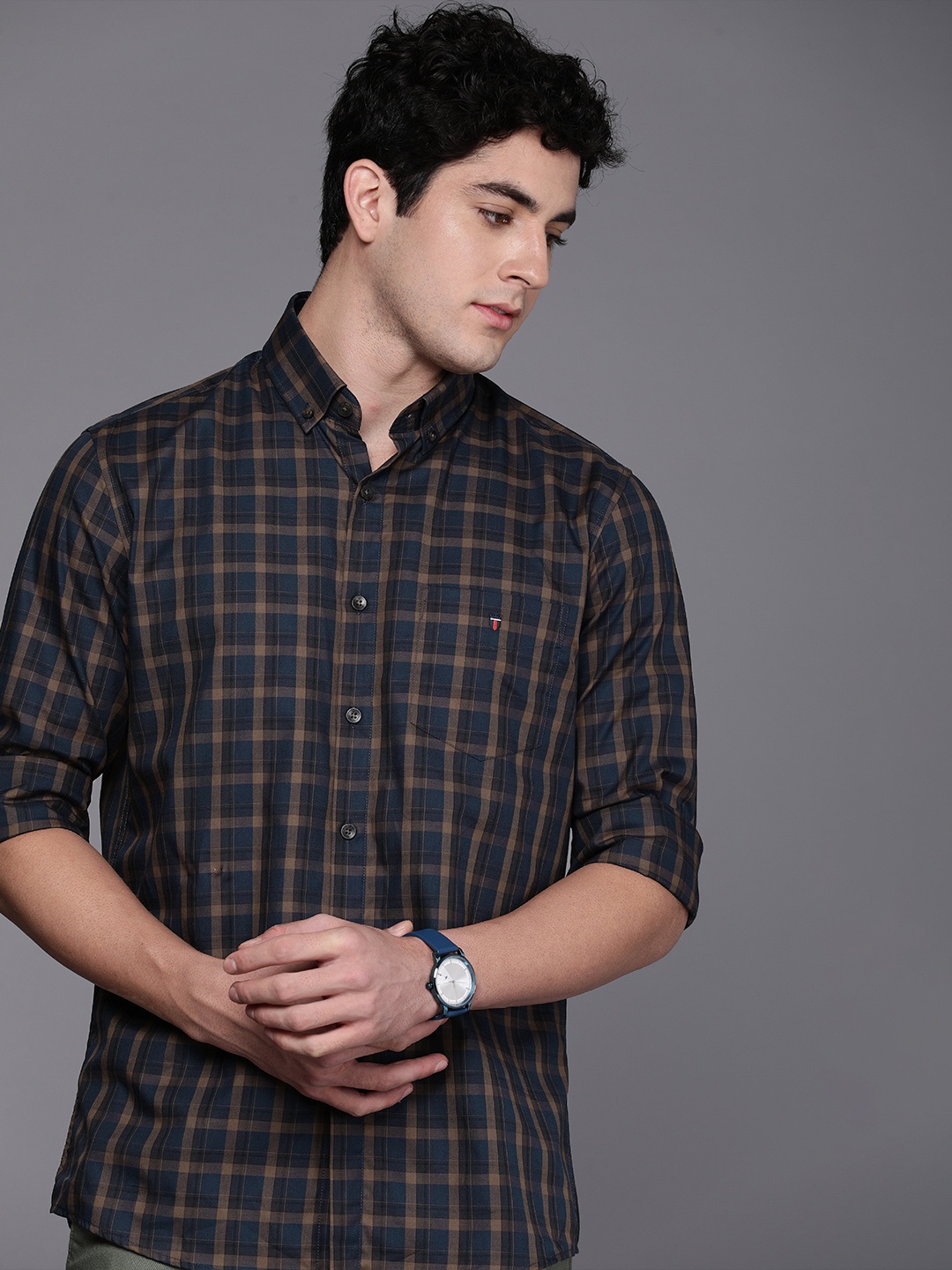 

Louis Philippe Sport Checked Slim Fit Pure Cotton Casual Shirt, Navy blue