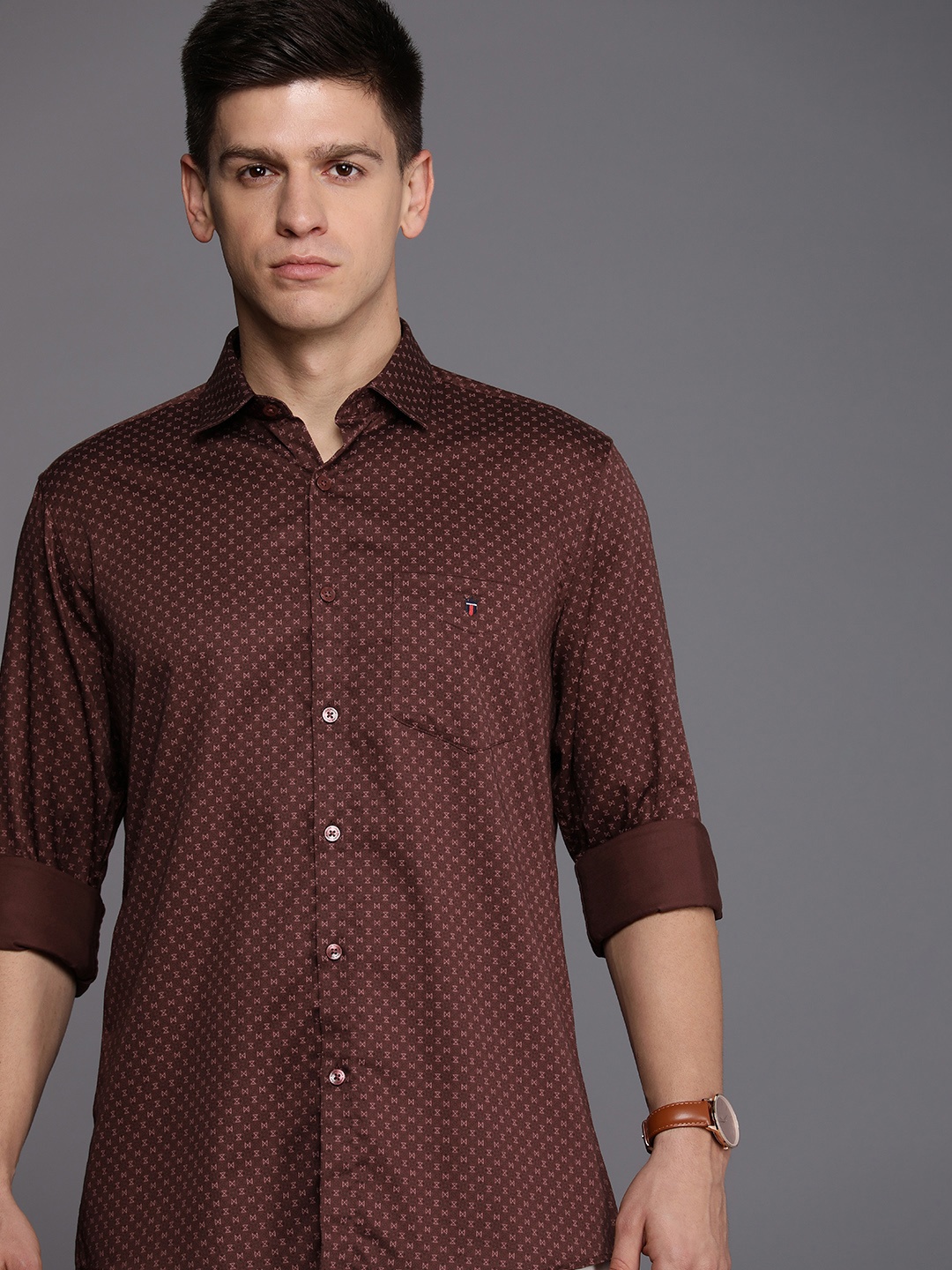 

Louis Philippe Sport Pure Cotton Slim Fit Opaque Printed Casual Shirt, Maroon