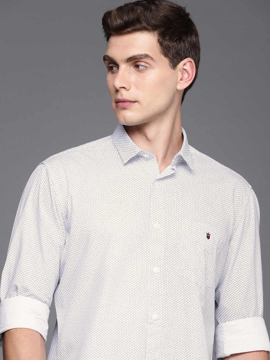 

Louis Philippe Sport Slim Fit Geometric Printed Pure Cotton Casual Shirt, White