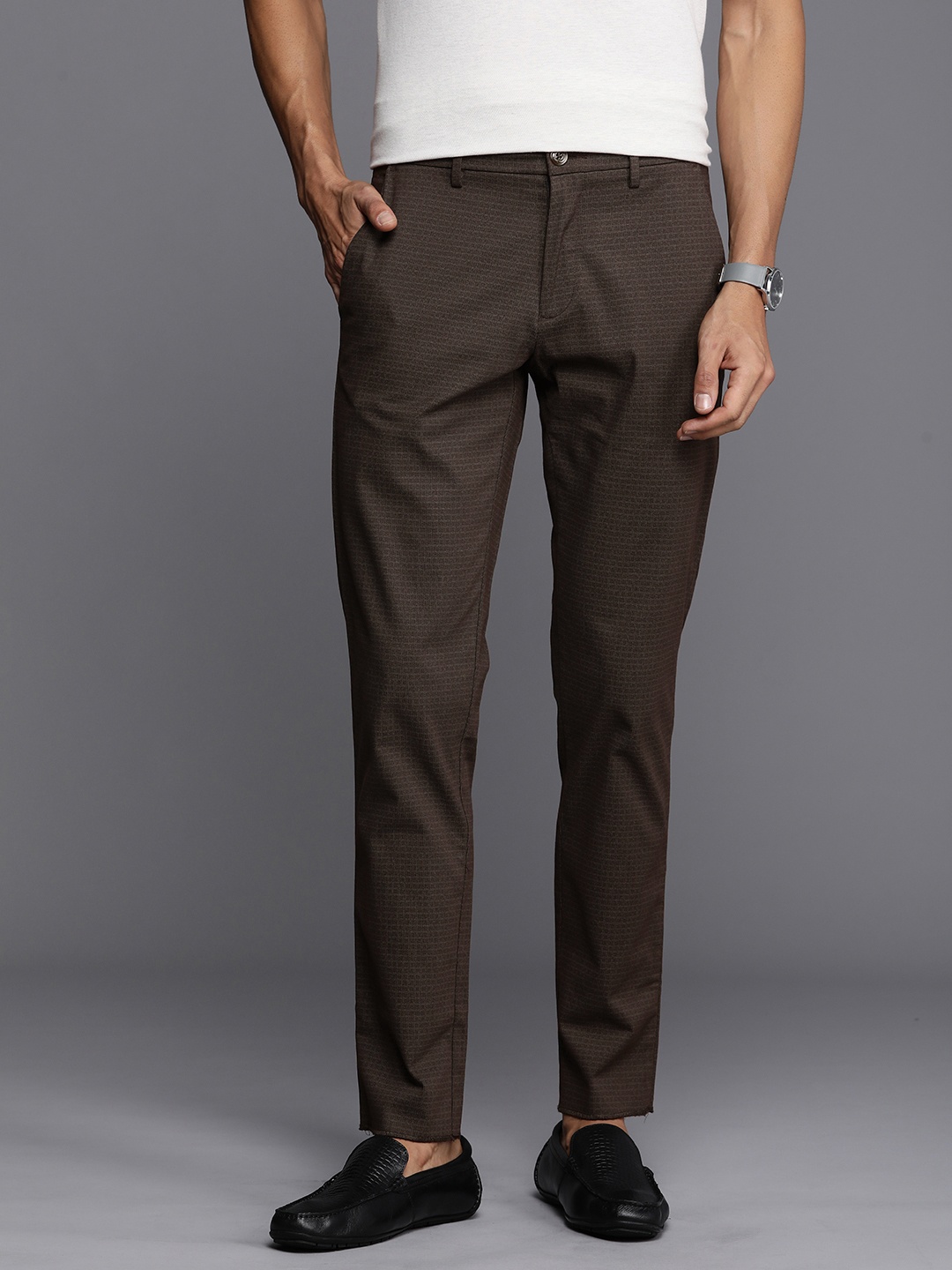 

Louis Philippe Sport Men Mid-Rise Smart Fit Checked Trousers, Coffee brown