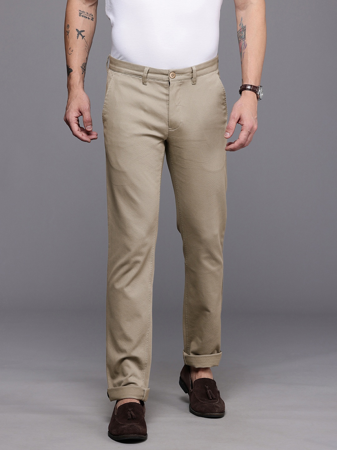 

Louis Philippe Sport Men Slim Fit Chinos Trousers, Olive