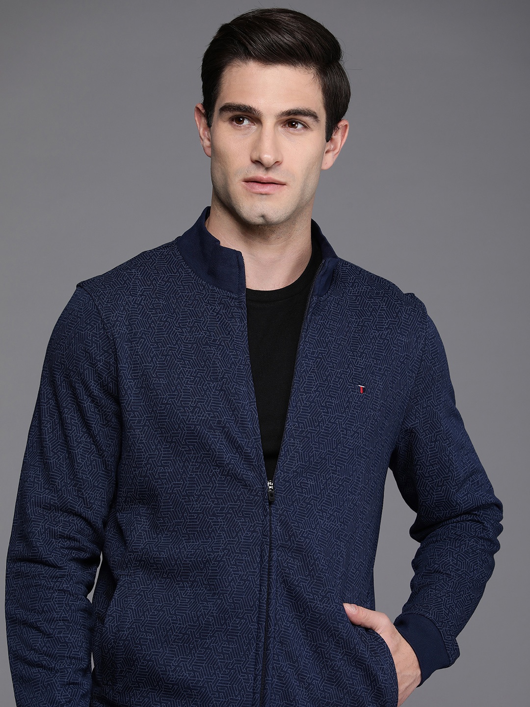 

Louis Philippe Sport Men Solid Sweatshirt, Navy blue