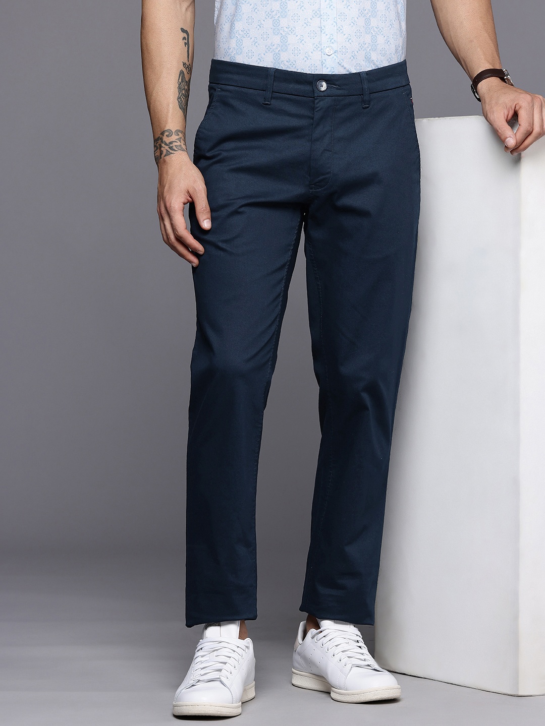 

Louis Philippe Sport Men Tapered Fit Chinos Trousers, Navy blue