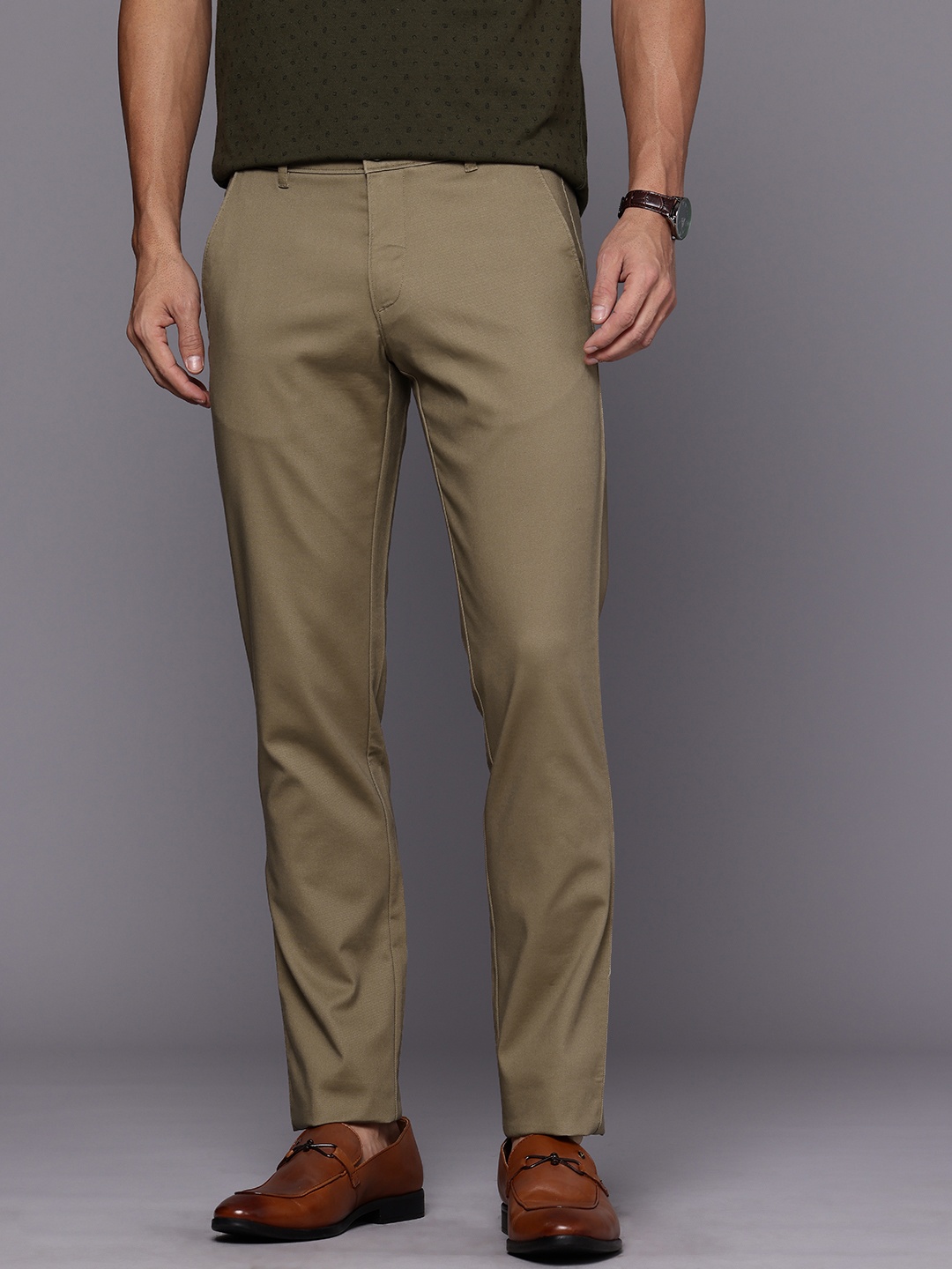 

Louis Philippe Sport Men Tapered Fit Chinos Trousers, Olive