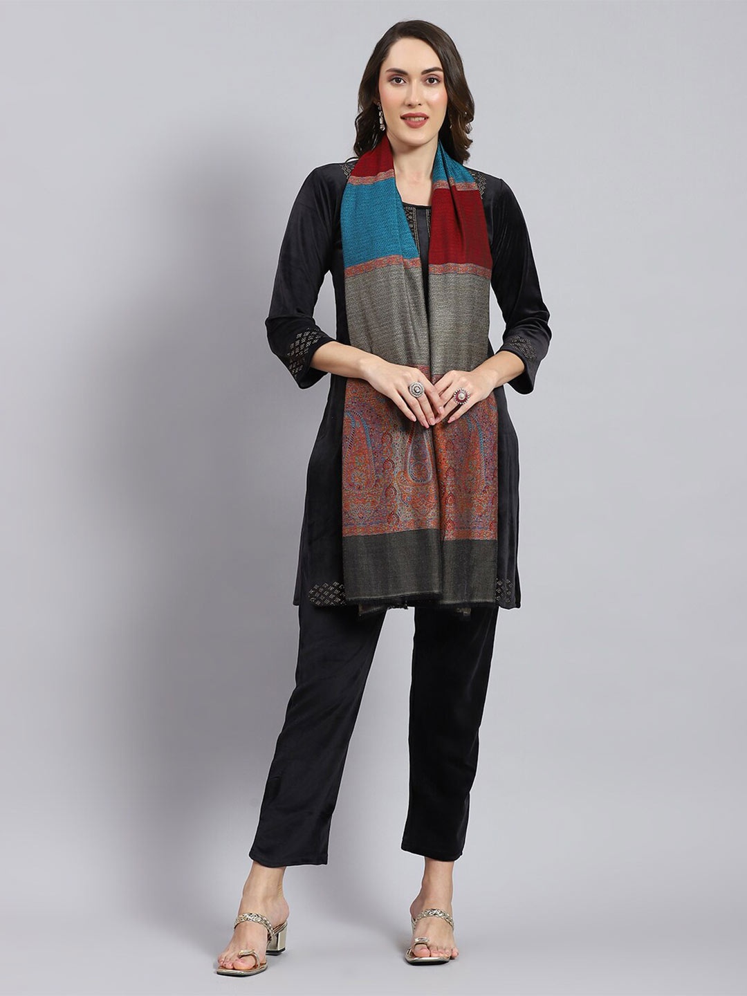 

Monte Carlo Ethnic Motifs Woven Design Stole, Black