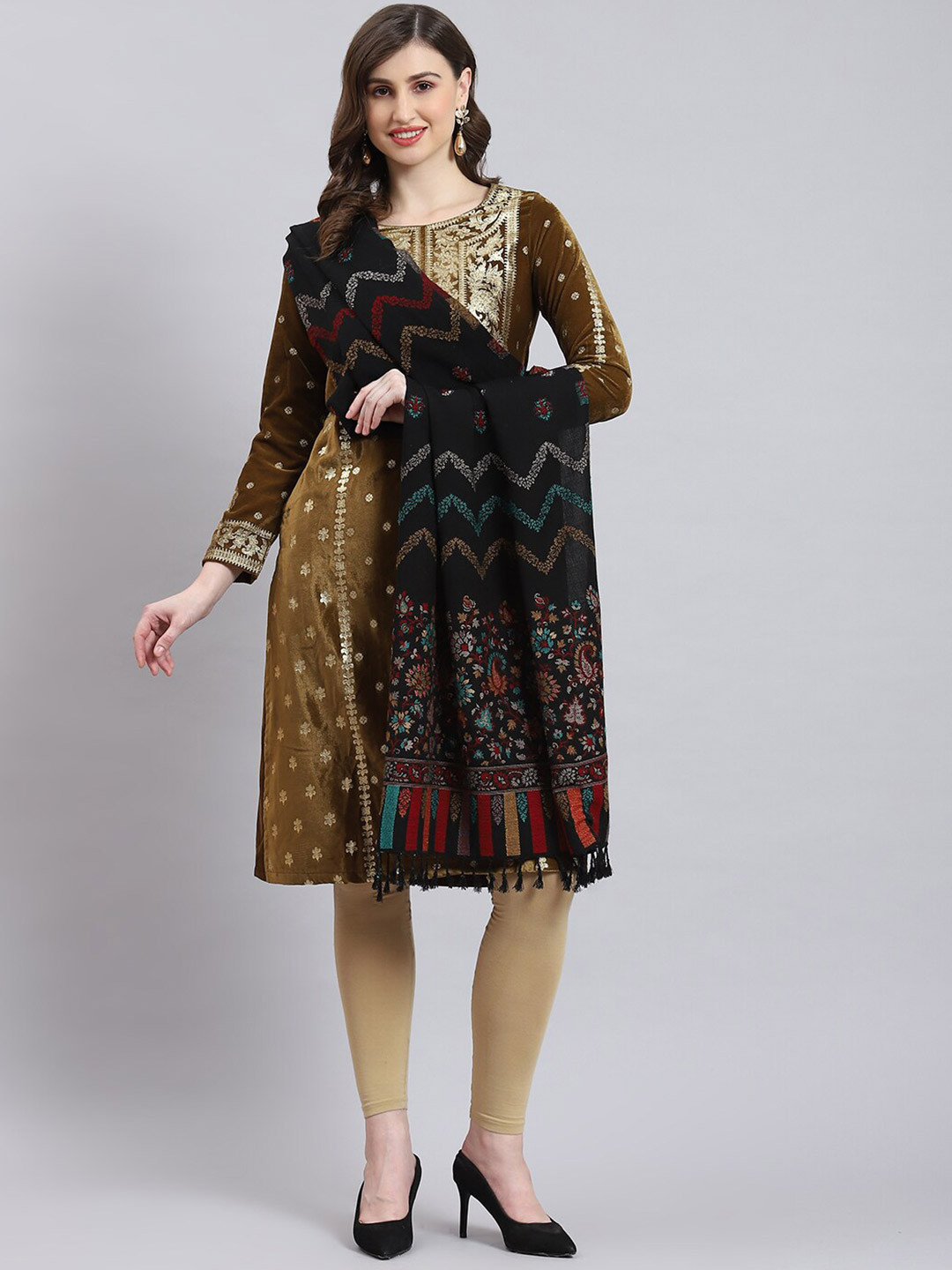 

Monte Carlo Ethnic Motifs Woven Design Stole, Black