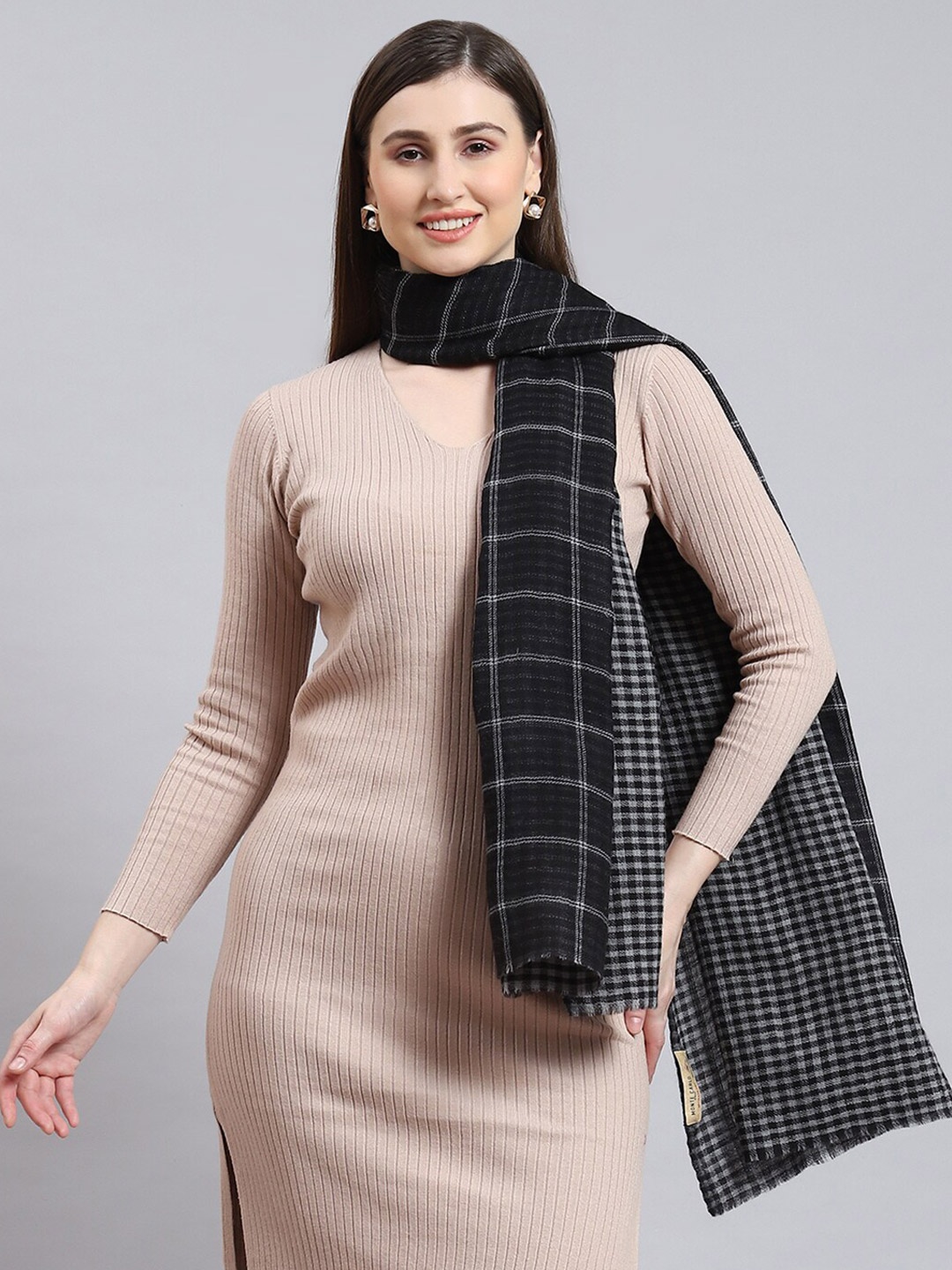 

Monte Carlo Women Woven Design Stole, Black
