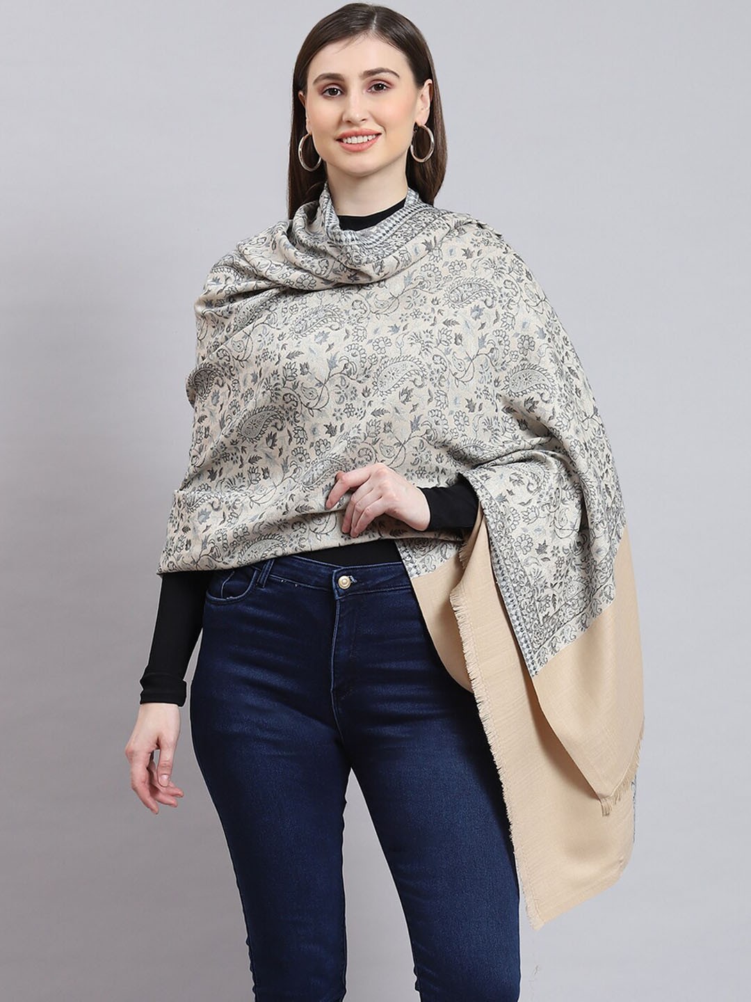 

Monte Carlo Woven Design Shawl, Grey