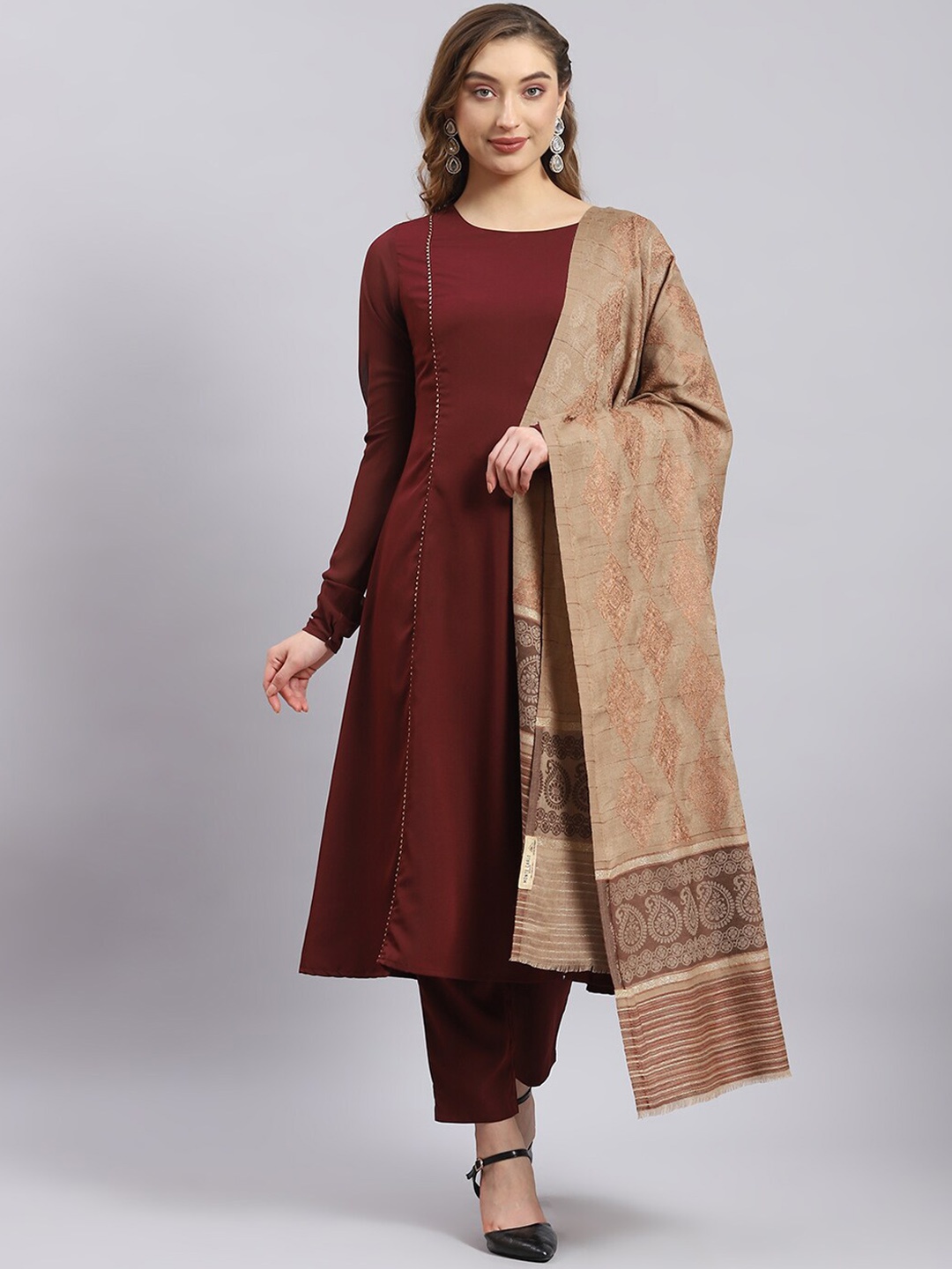 

Monte Carlo Ethnic Motifs Embroidered Shawl, Beige