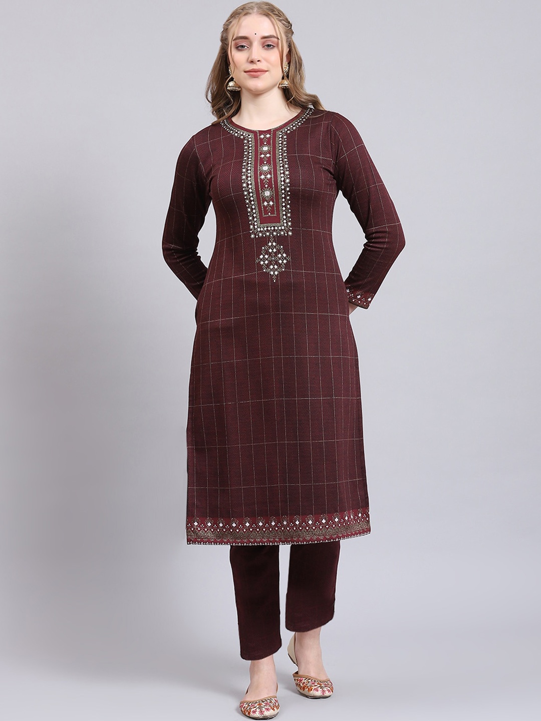 

Monte Carlo Ethnic Motifs Yoke Design Thread Work Kurta with Trousers, Maroon