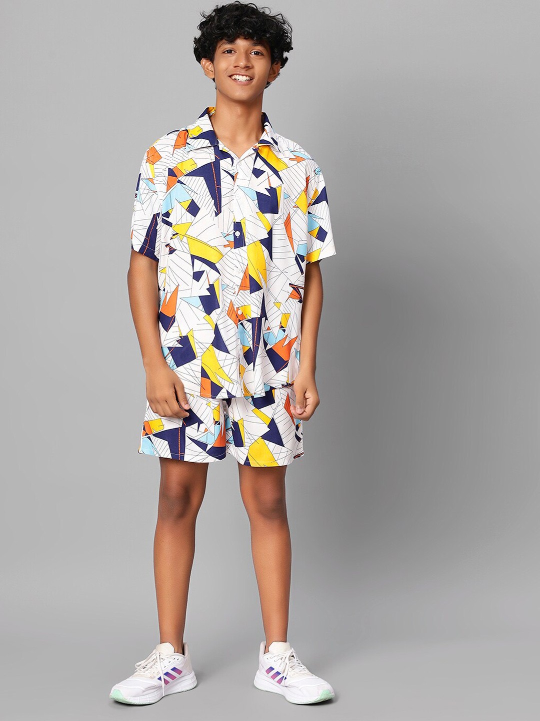 

TeenTrums Boys Printed Shirt With Shorts, White