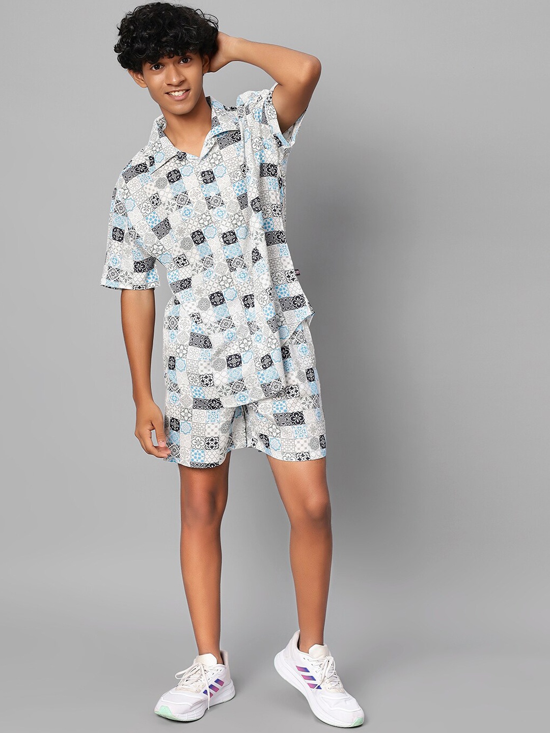 

TeenTrums Boys Printed Shirt With Shorts, Grey