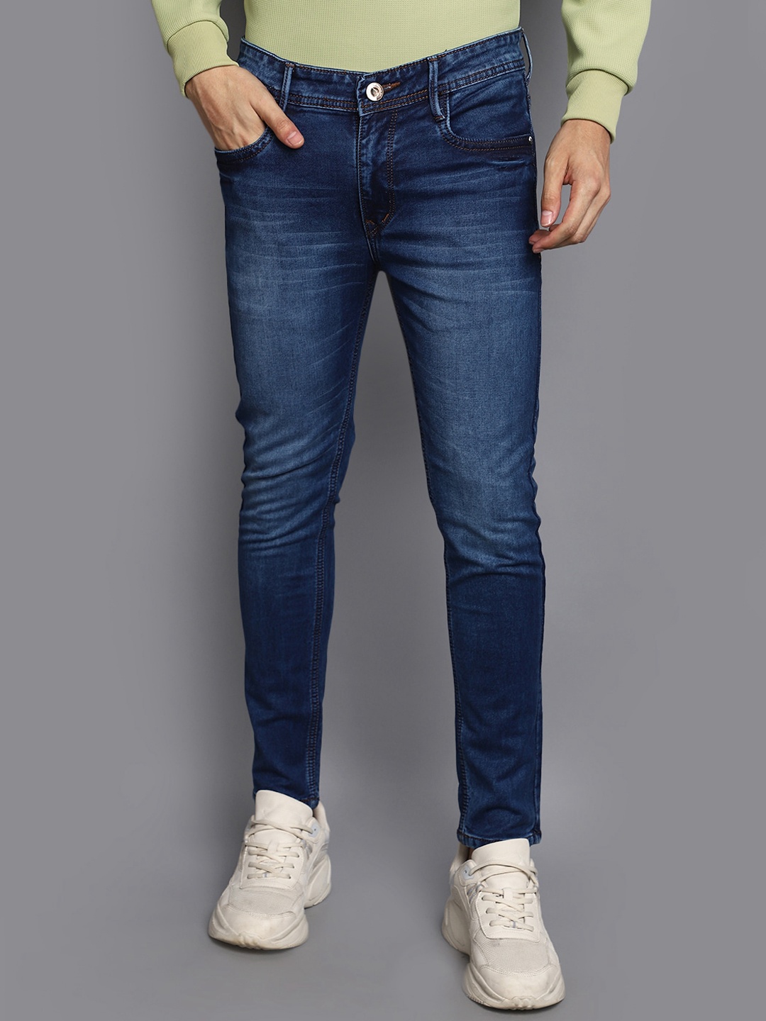 

V-Mart Men Light Fade Clean Look Cotton Jeans, Blue
