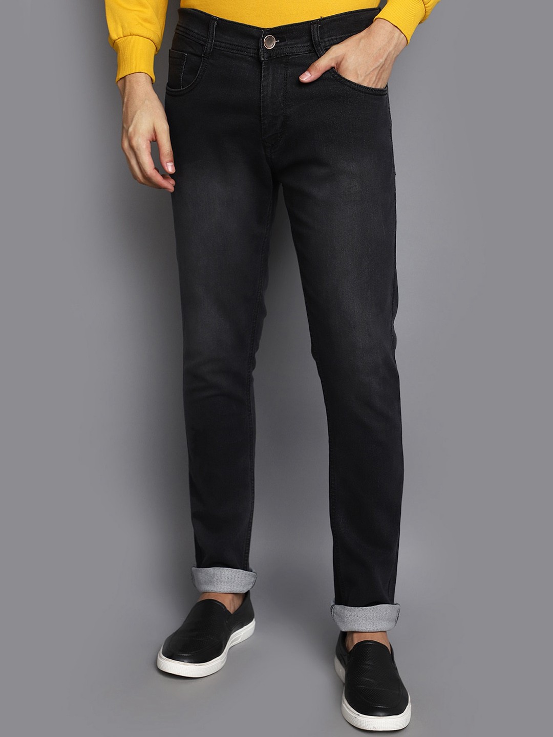 

V-Mart Men Regular Fit Mid-Rise Light Fade Cotton Jeans, Black
