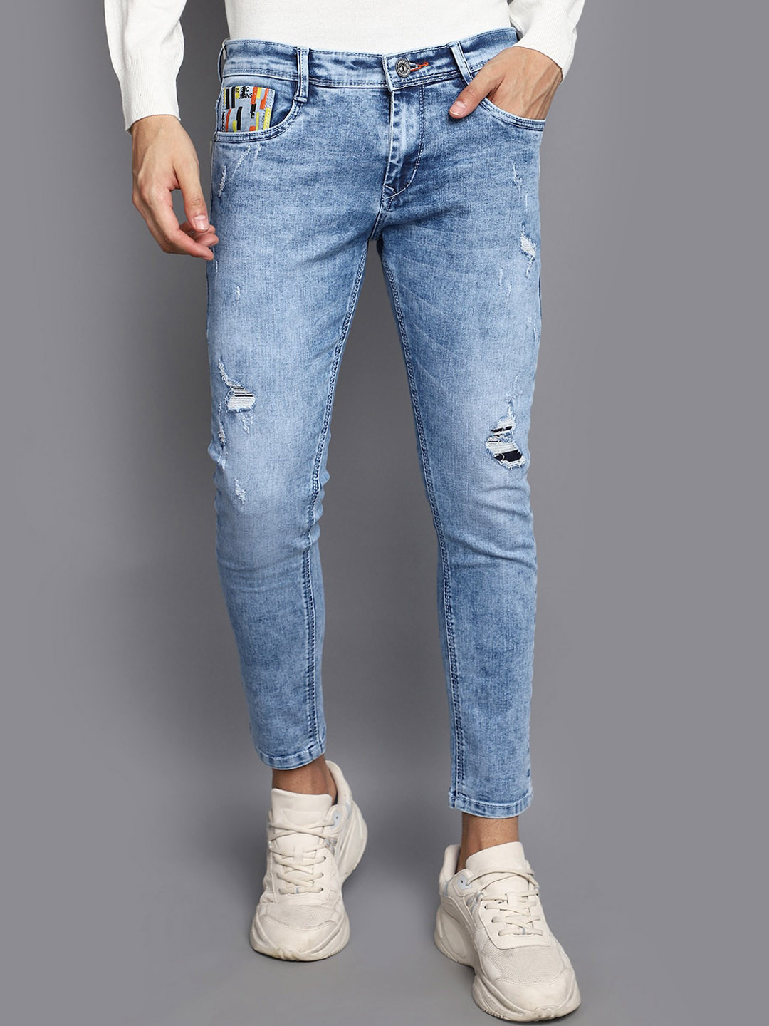

V-Mart Men Mildly Distressed Light Fade Cotton Jeans, Blue
