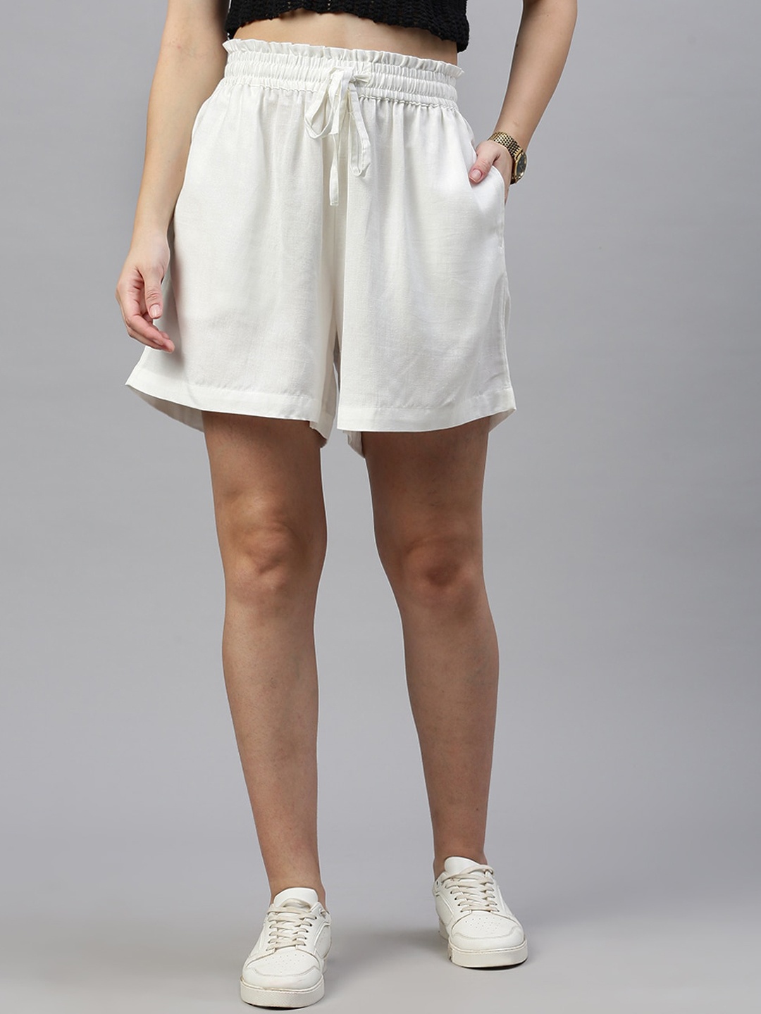 

De Moza Women High-Rise Shorts, Off white