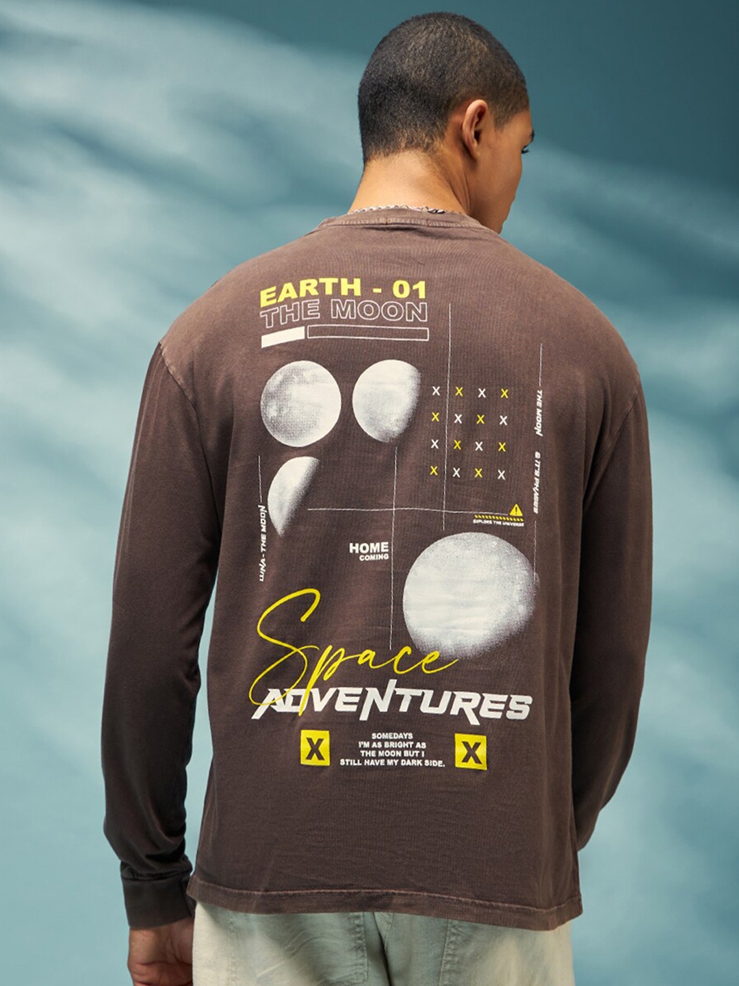 

Bewakoof Brown Graphic Printed Oversized Cotton T-shirt