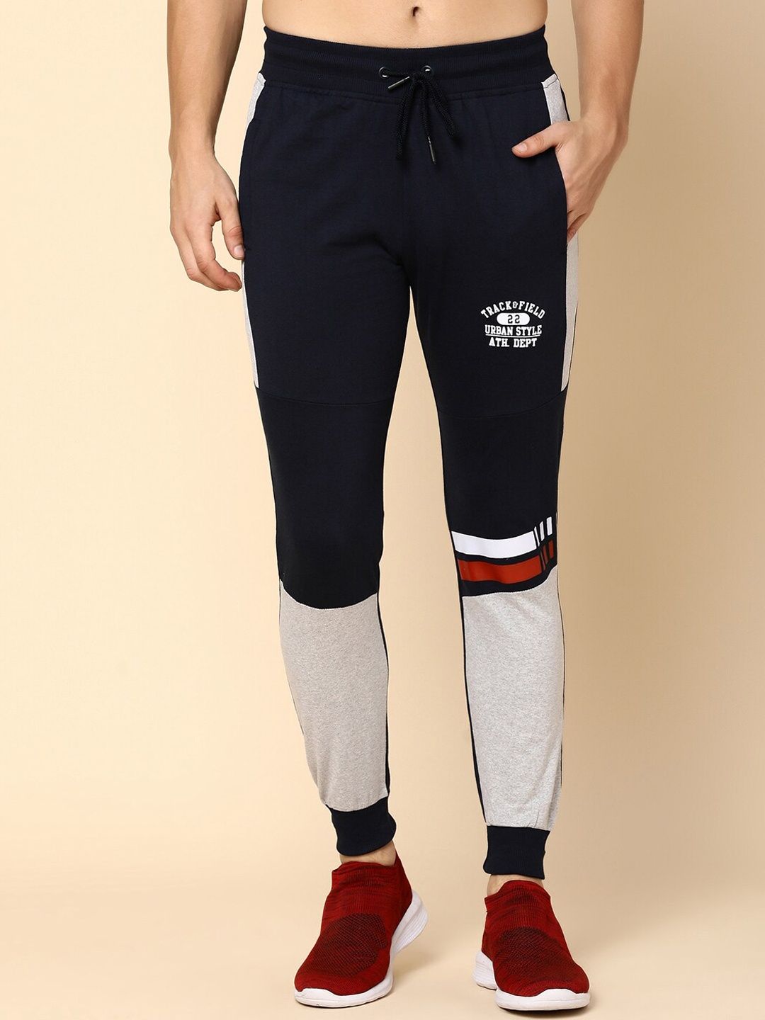

V-Mart Men Colourblocked Joggers, Navy blue