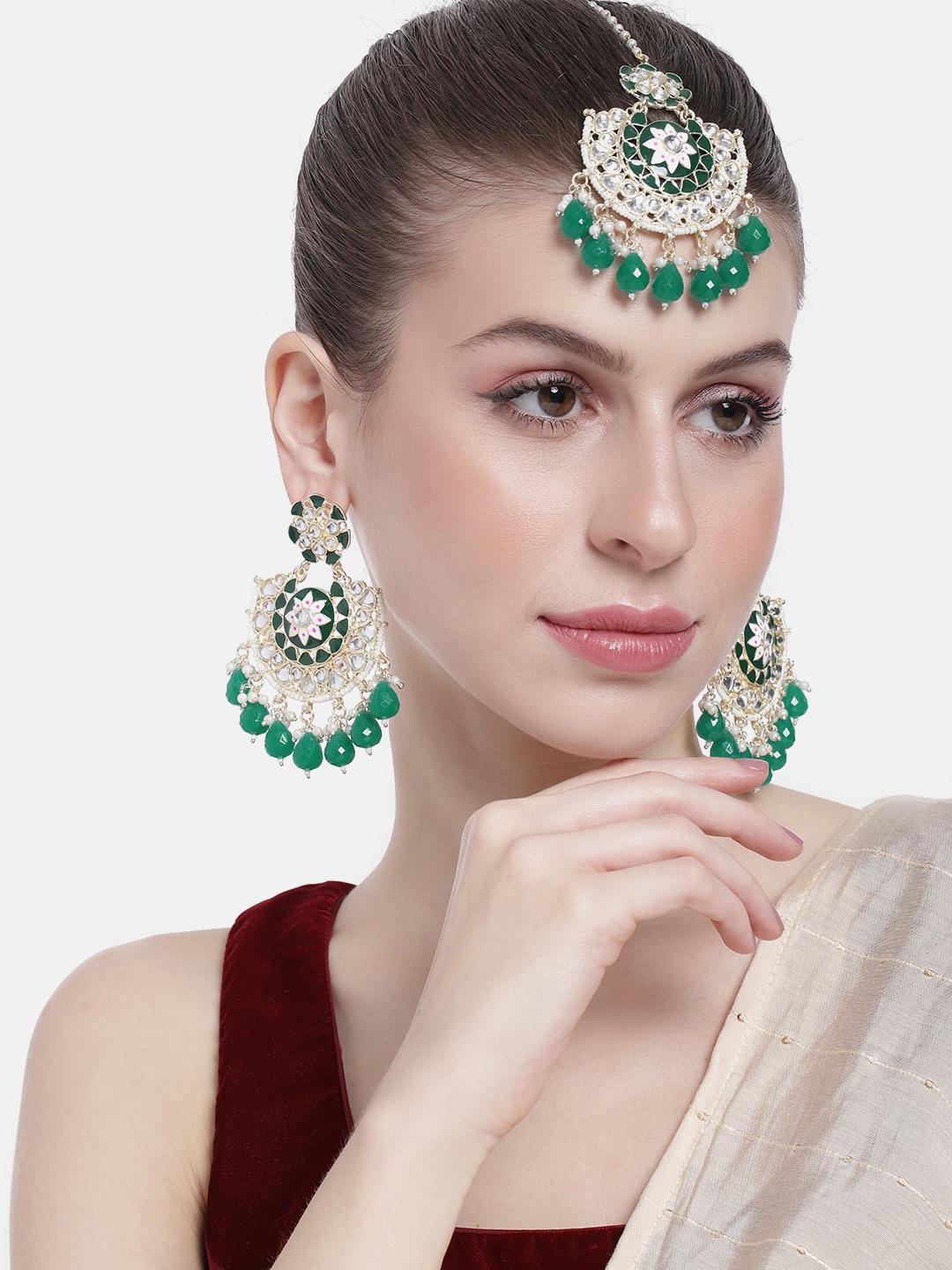 

Peora Women Gold-Plated Kundan Studded Dangle Earrings & Maangtikka Set, Green