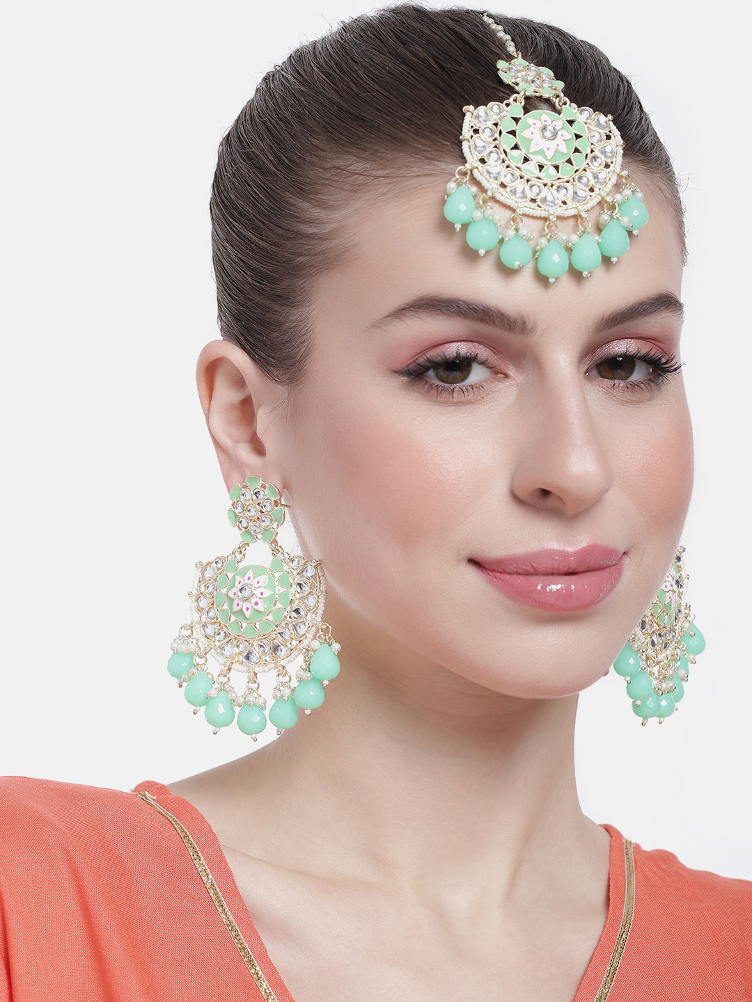 

Peora Women Gold-Plated Kundan Studded Dangle Earrings & Maangtikka Set, Sea green