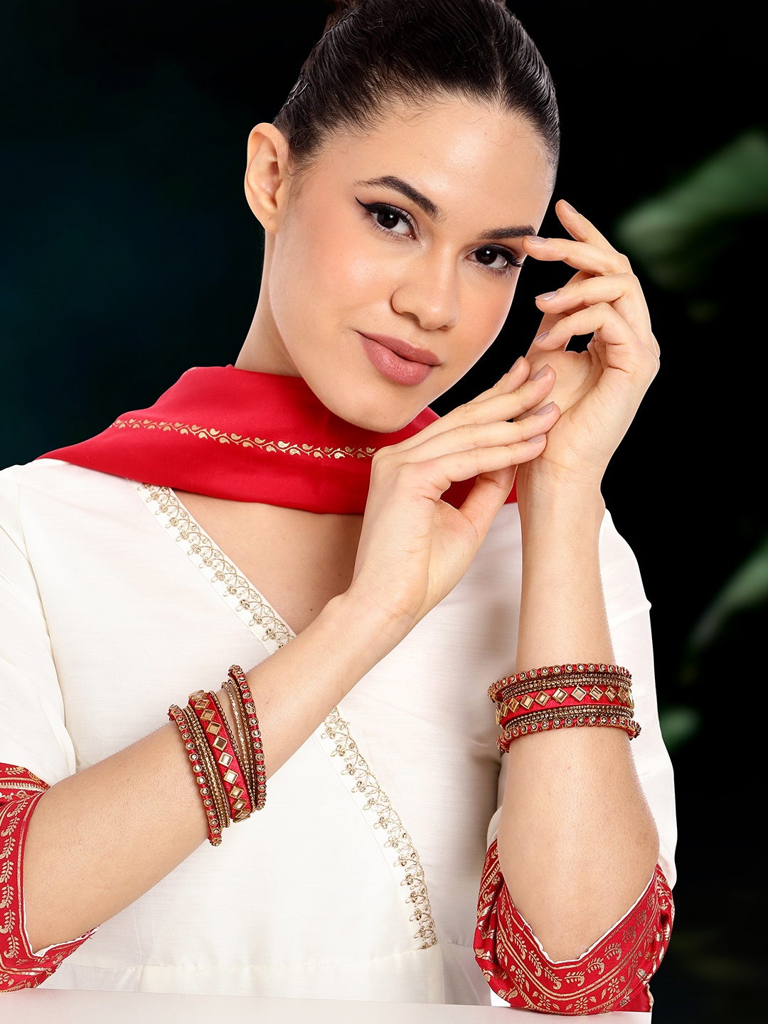 

Peora 18-Piece Gold-Plated Silk Thread Kundan-Studded Bangles, Red