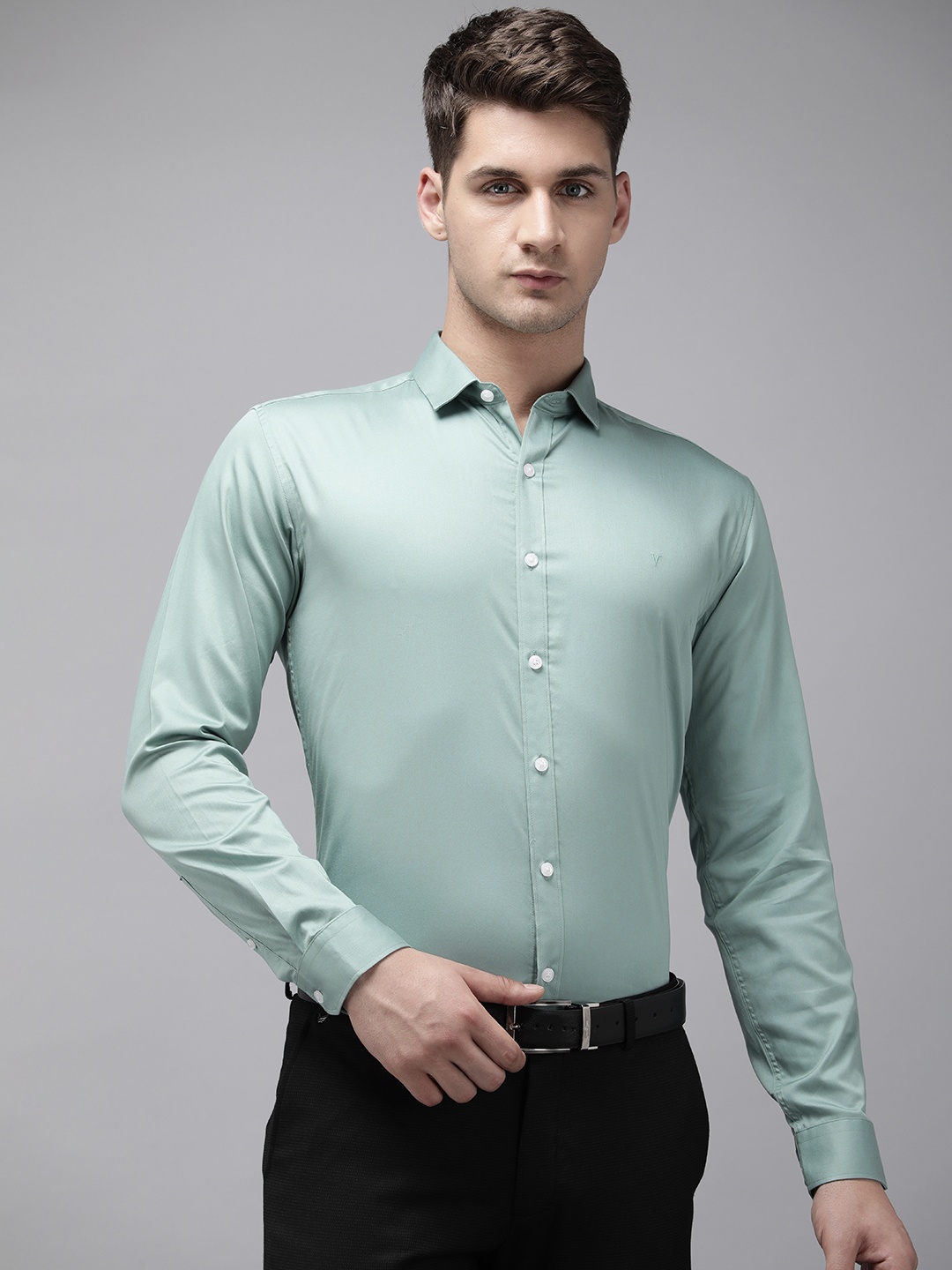 

V Dot Solid Slim Fit Pure Cotton Formal Shirt, Green