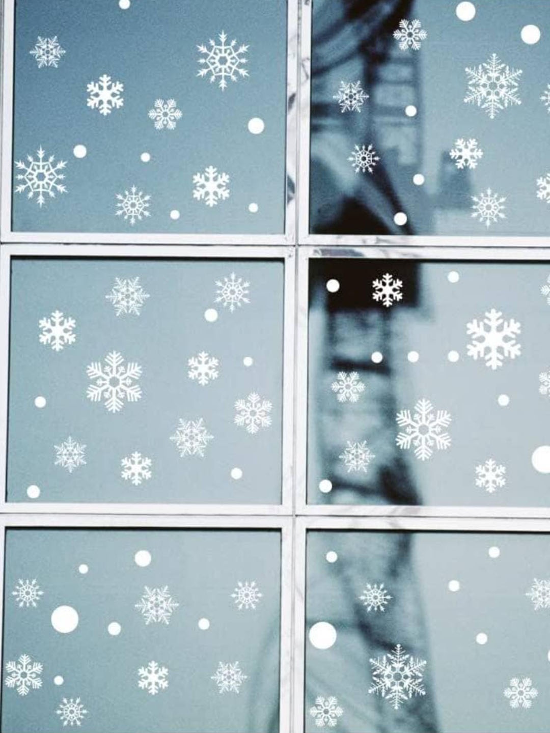 

Jaamso Royals White Snow Flakes Shaped Window Self adhesive Wall Sticker