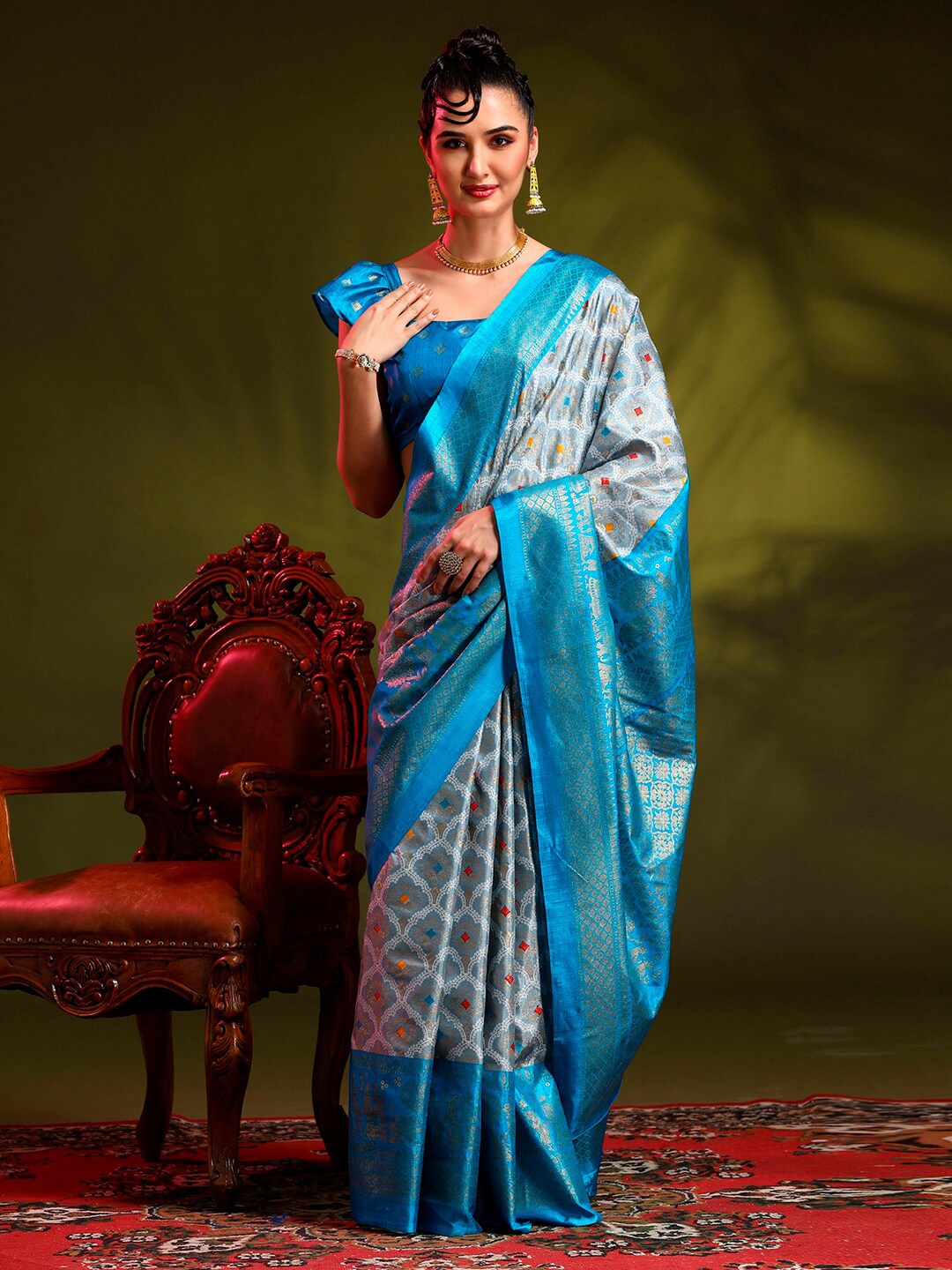 

Anouk Grey & White Ethnic Motifs Printed Saree