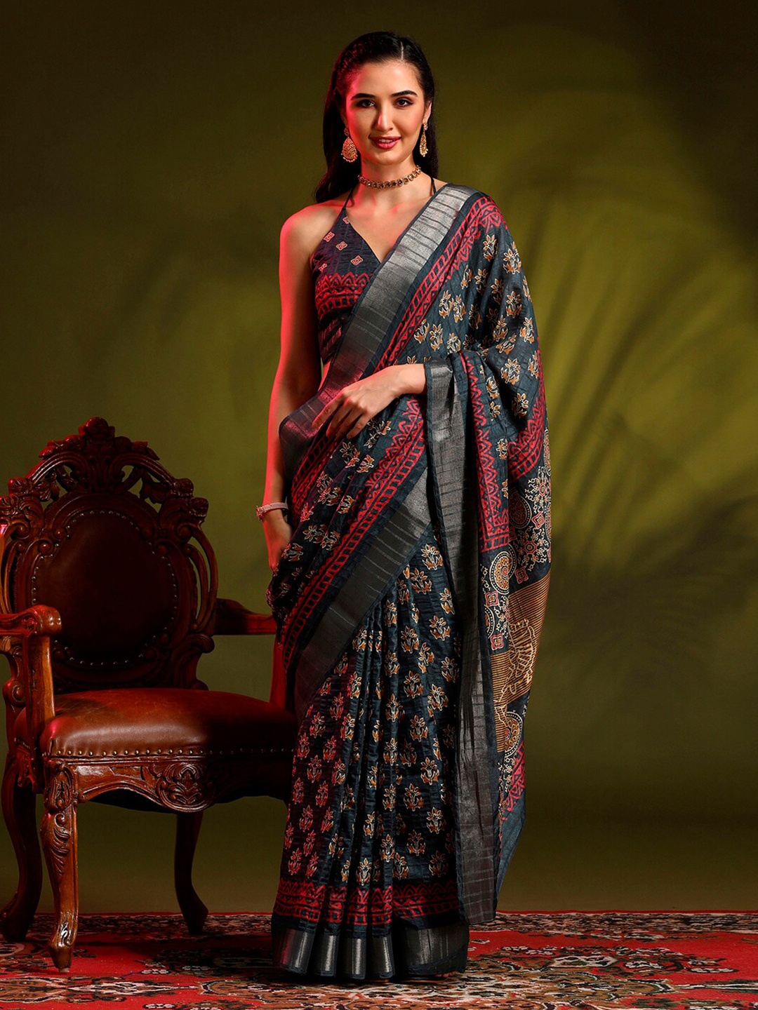 

Anouk Grey Floral Printed Zari Sungudi Saree