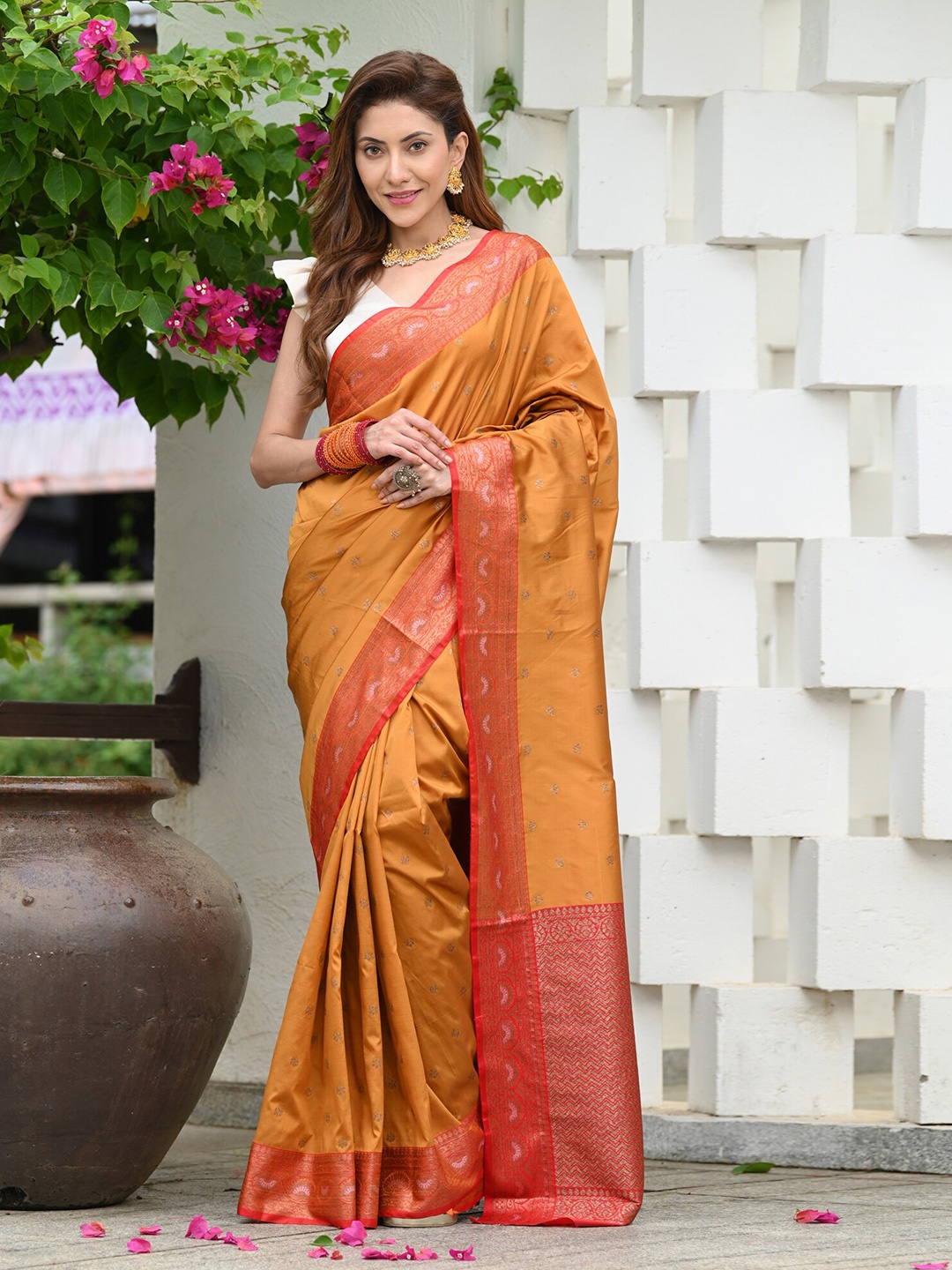 

BEATITUDE Ethnic Motifs Woven Design Banarasi Saree, Mustard