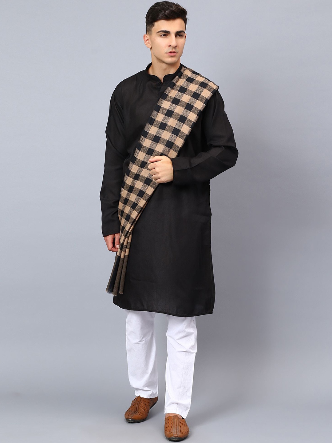

Moda Chales Men Checked Woollen Shawl, Black
