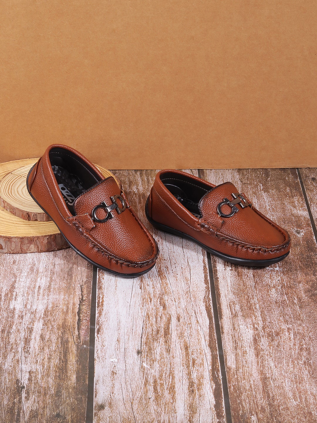 

Jazzy Juniors Boys Textured Horsebit Loafers, Tan